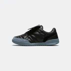 5861 SILO - Black/Flint Retro-inspired cushioning Youth Style