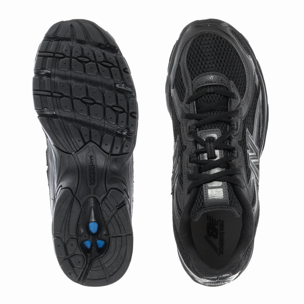 740 - Youth Enhanced grip features