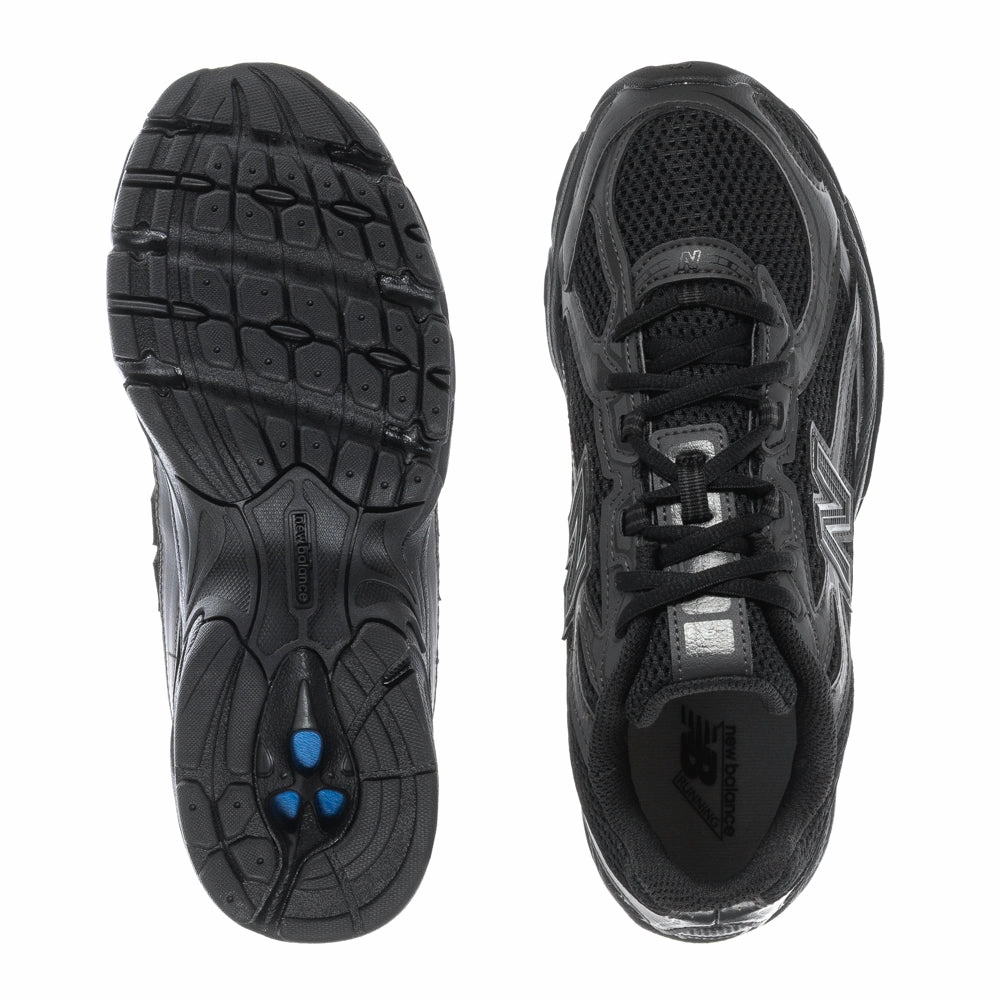 740 - Youth Enhanced grip features