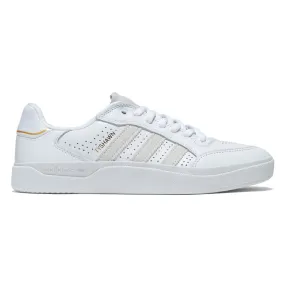Free Motion Adidas Tyshawn Low Shoes - Ftwr White/Ftwr White/Gold Metallic