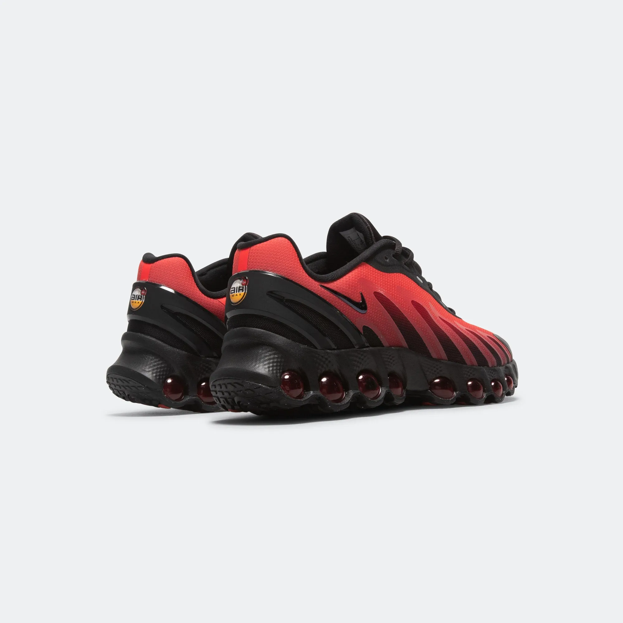 Air Max DN8 - Black/Gym Red-Bright Crimson Sophisticated
