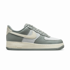 Runner's Choice On-the-Go Wear Air Force 1 '07 LX 'Mica Green'