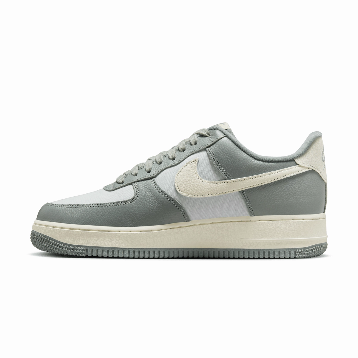 Air Force 1 '07 LX 'Mica Green' Minimal Fit