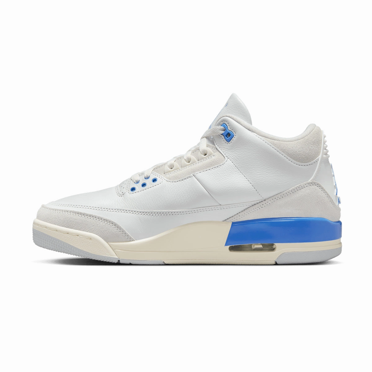 Air Jordan 3 Retro 'Lucky Shorts' Glam silhouette