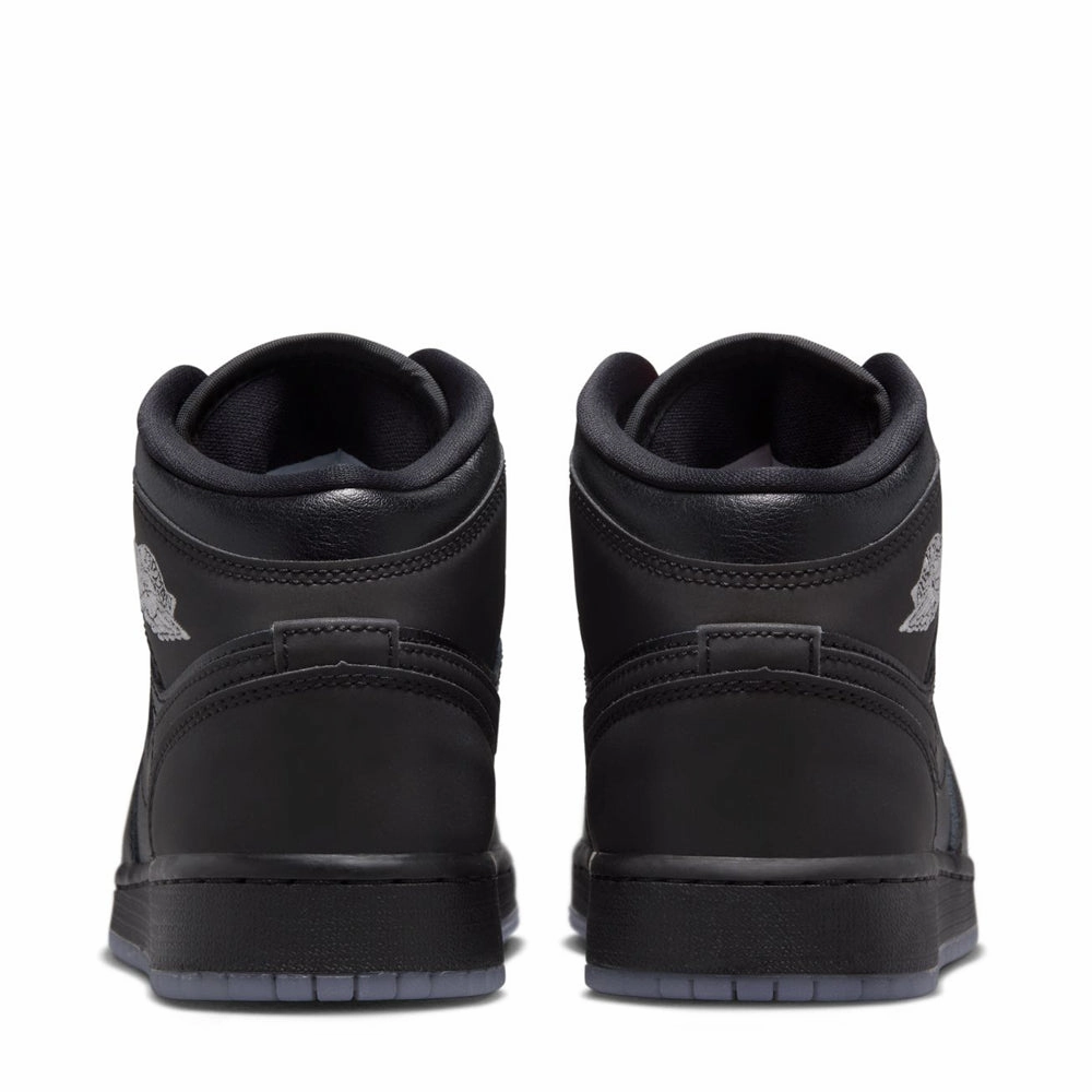 AJ 1 Mid - Youth Traction pattern