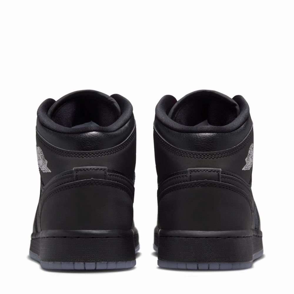 AJ 1 Mid - Youth Traction pattern