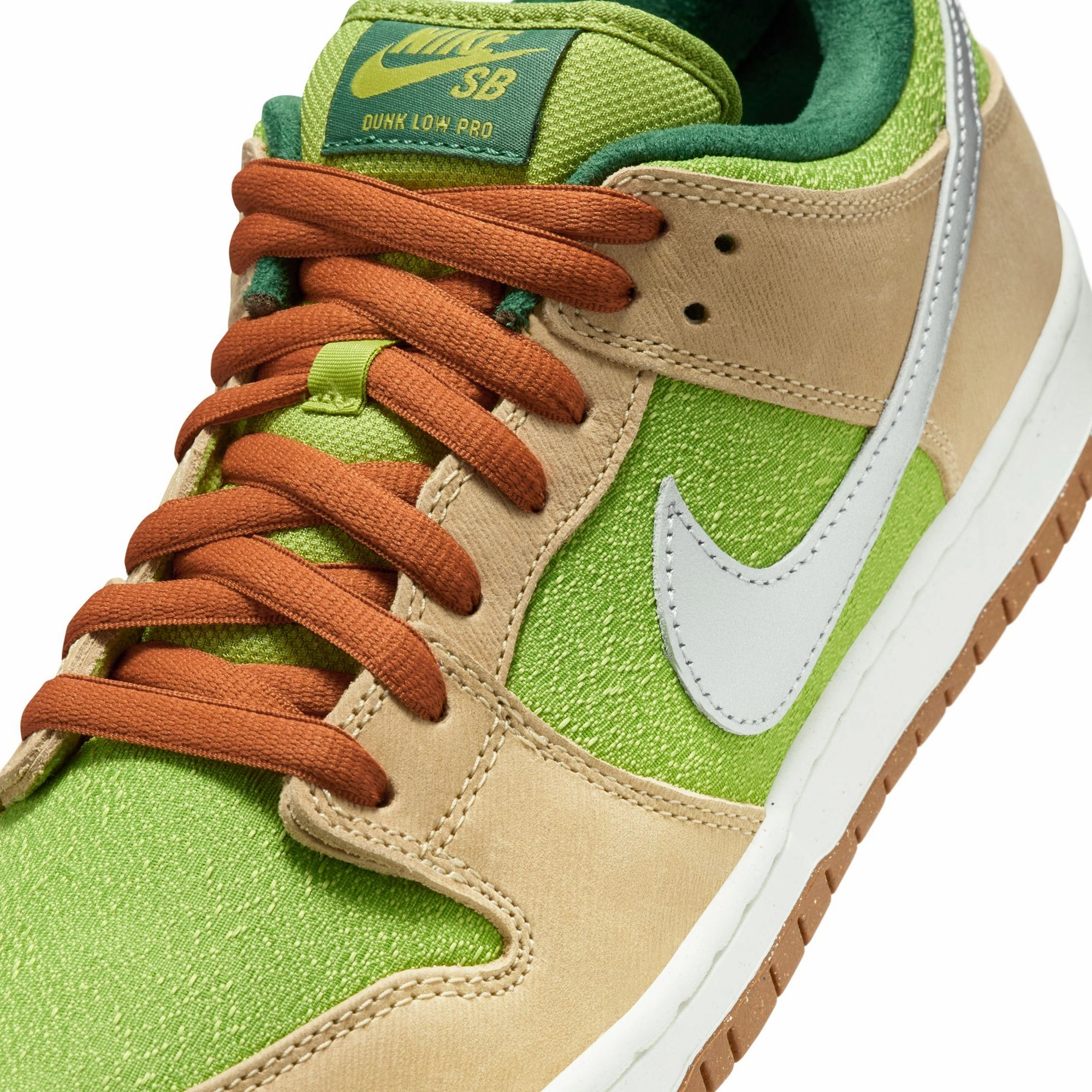 Bold Look Nike SB Mens Dunk Low Pro WC "Escargot" Shoes