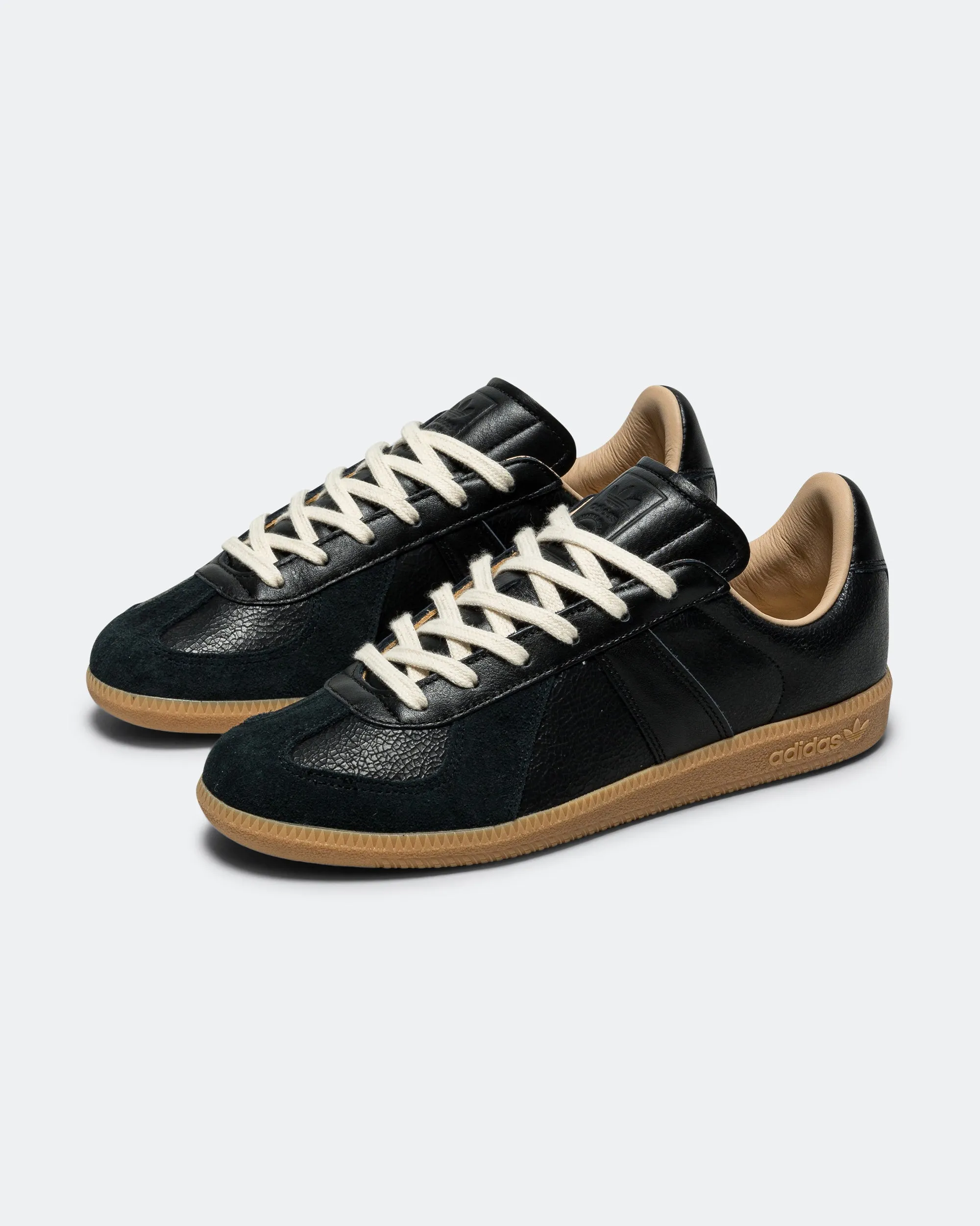 BW Army Lux - Core Black/Gum Quiet Motion