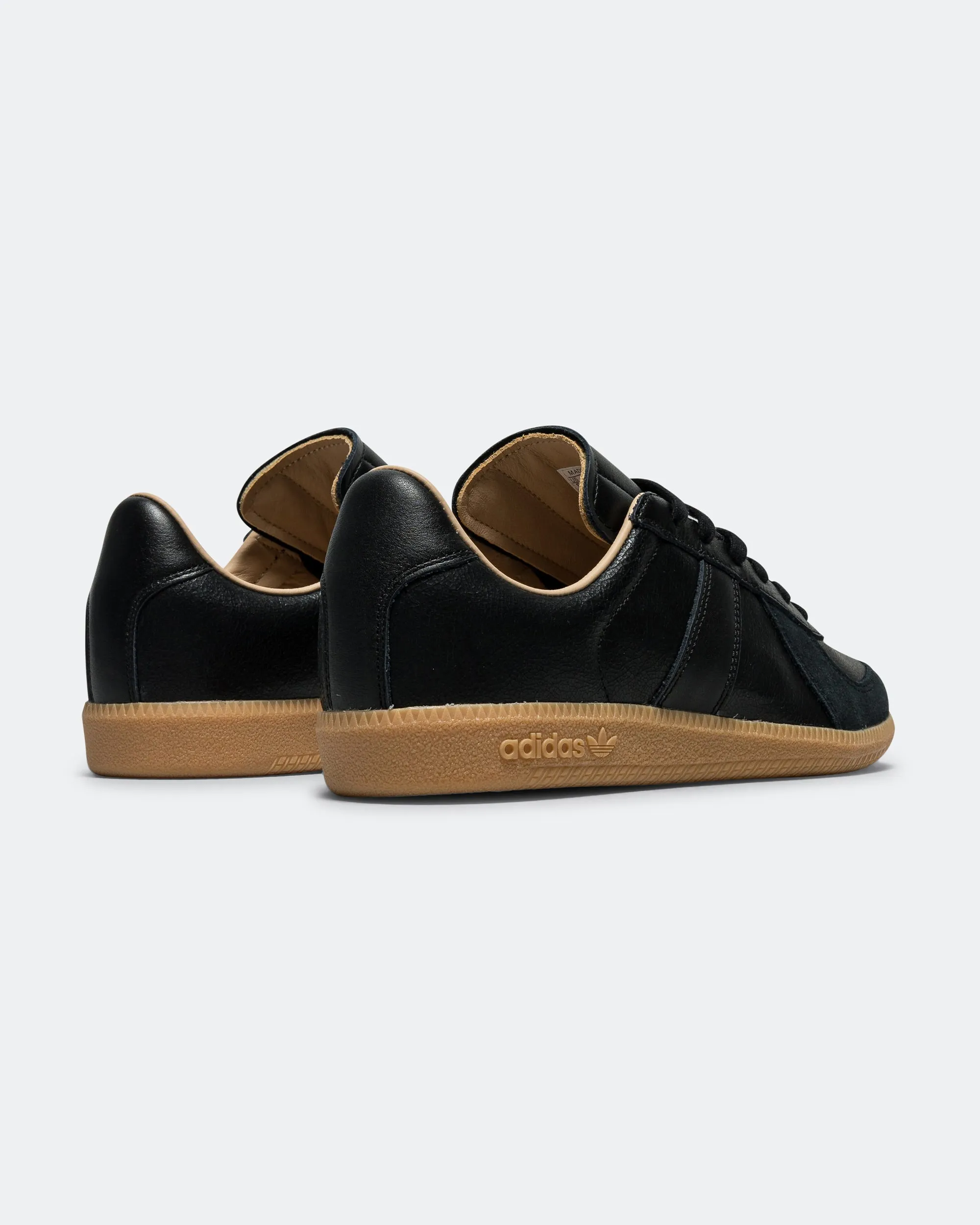 BW Army Lux - Core Black/Gum Quiet Motion
