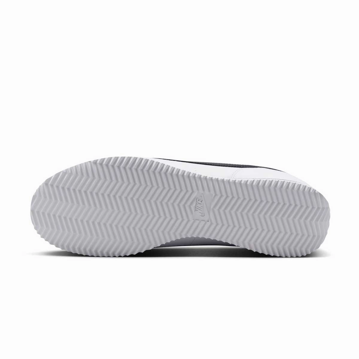 Cortez 'White Black' Luxurious lining