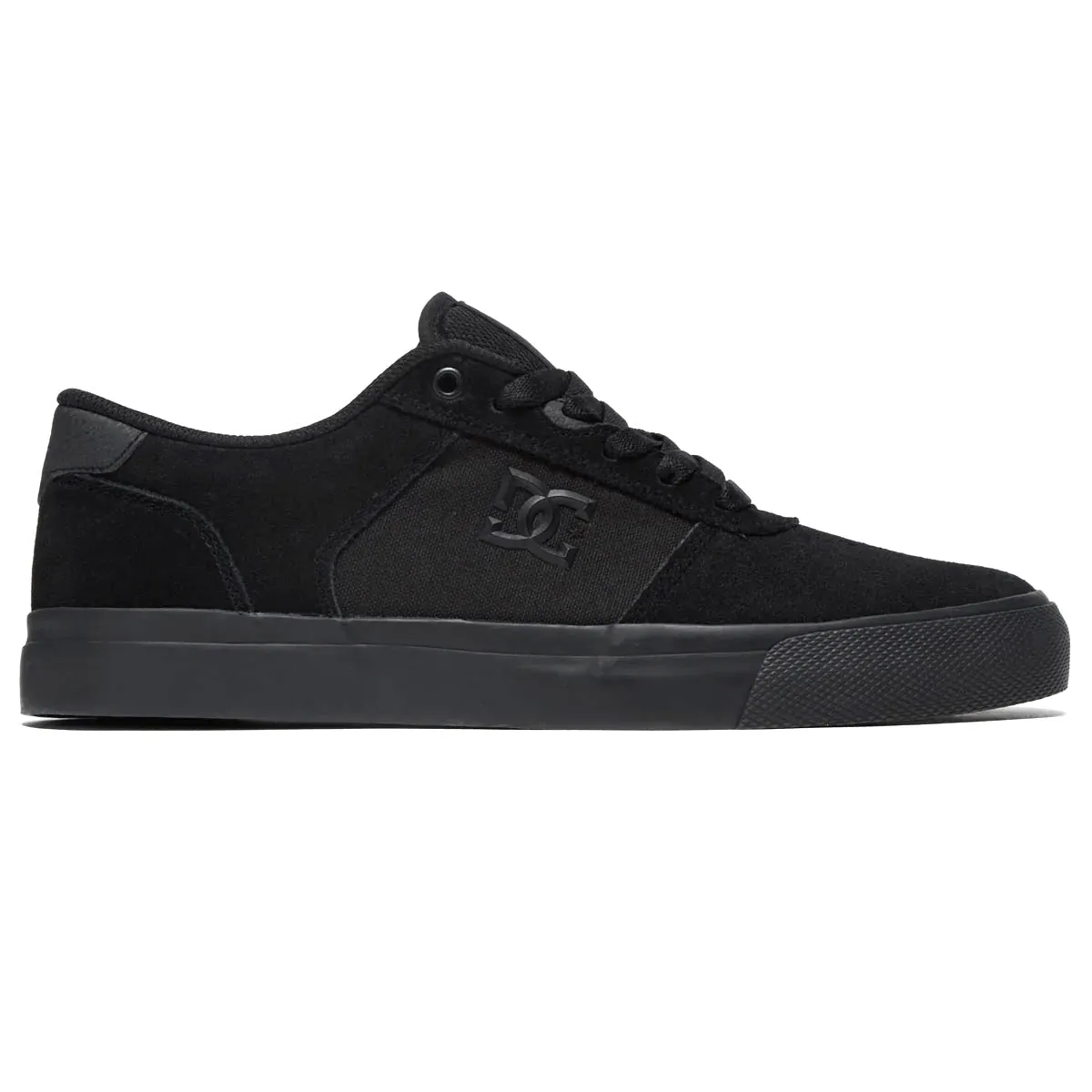 DC Teknic Shoes - Black/Black/Black Street Ready Action