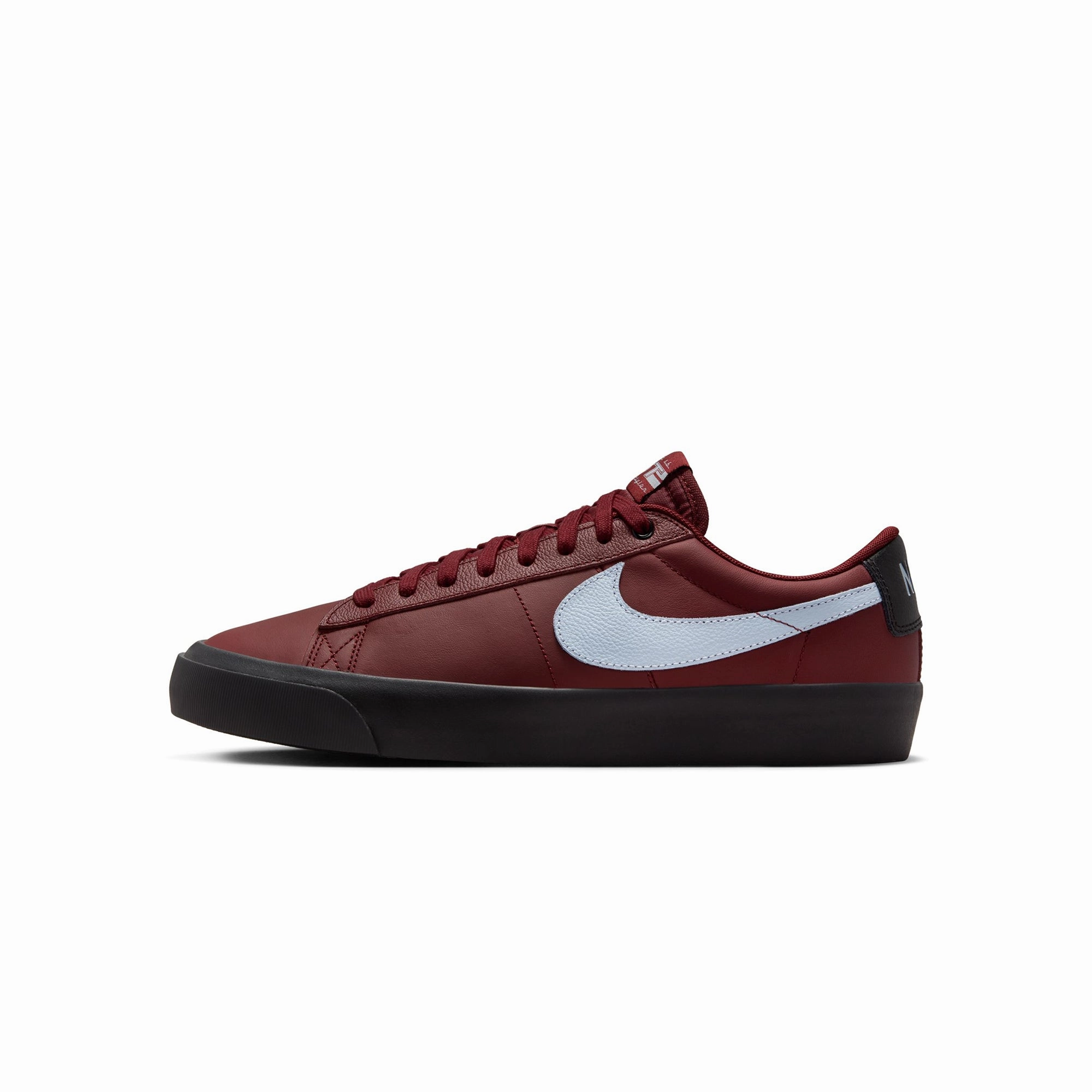 Nike SB Mens Blazer Low Pro GT Shoes Flexible Motion