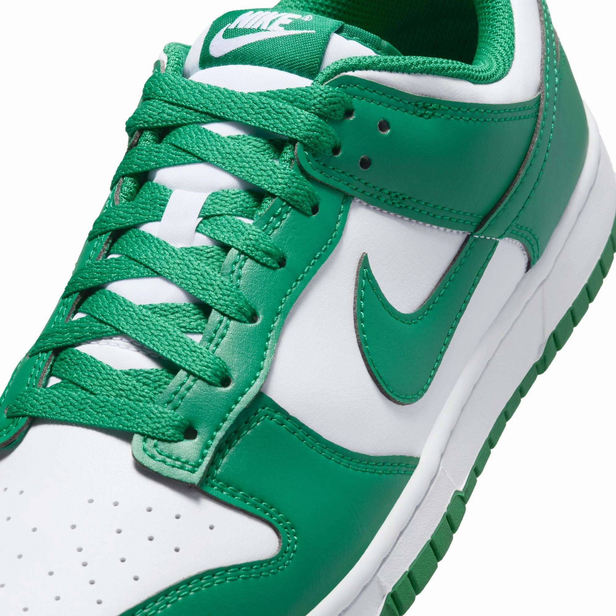 Durable Support Nike Mens Dunk Low Retro Shoes