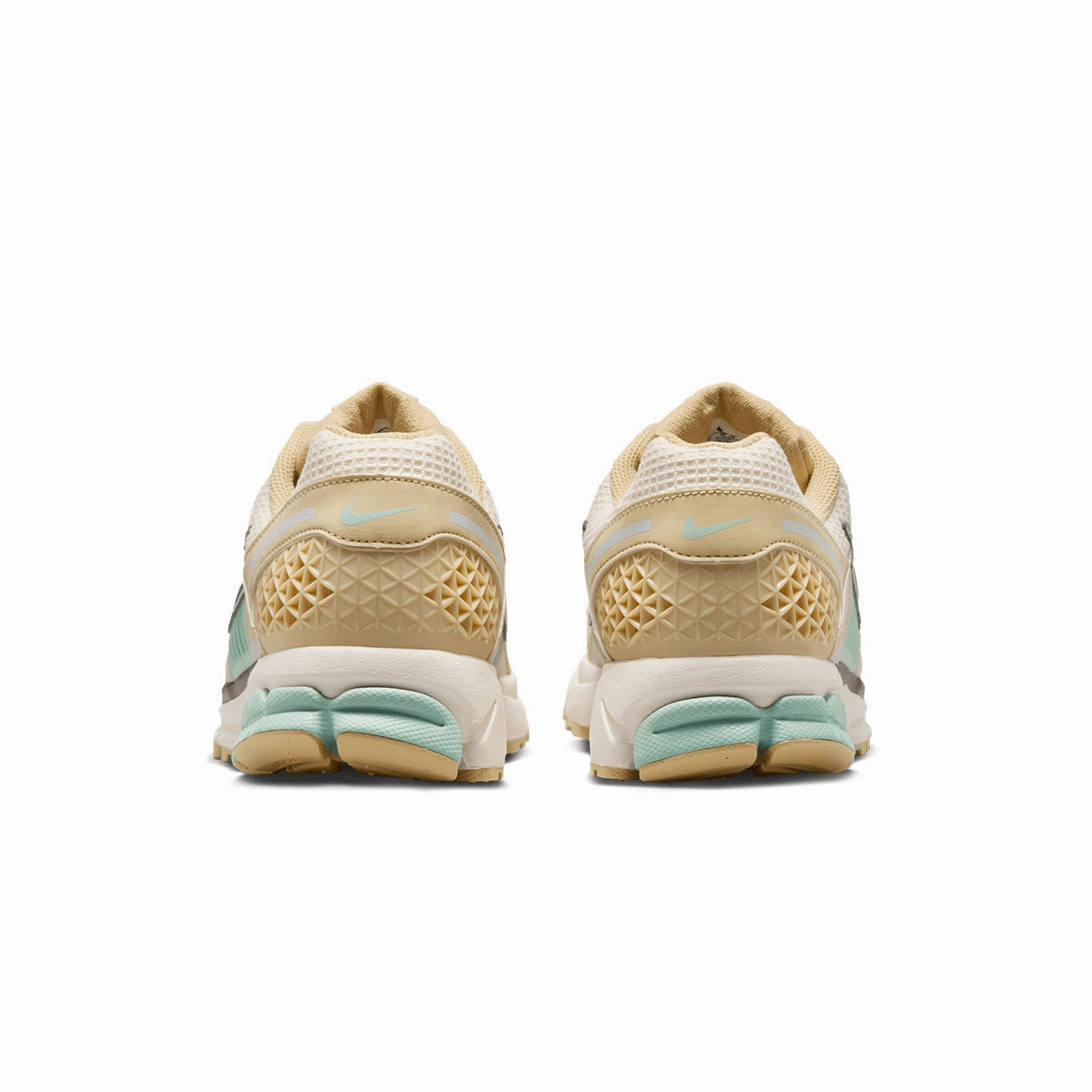 Easy Dash Zoom Vomero 5 SE 'Team Gold Seafoam'