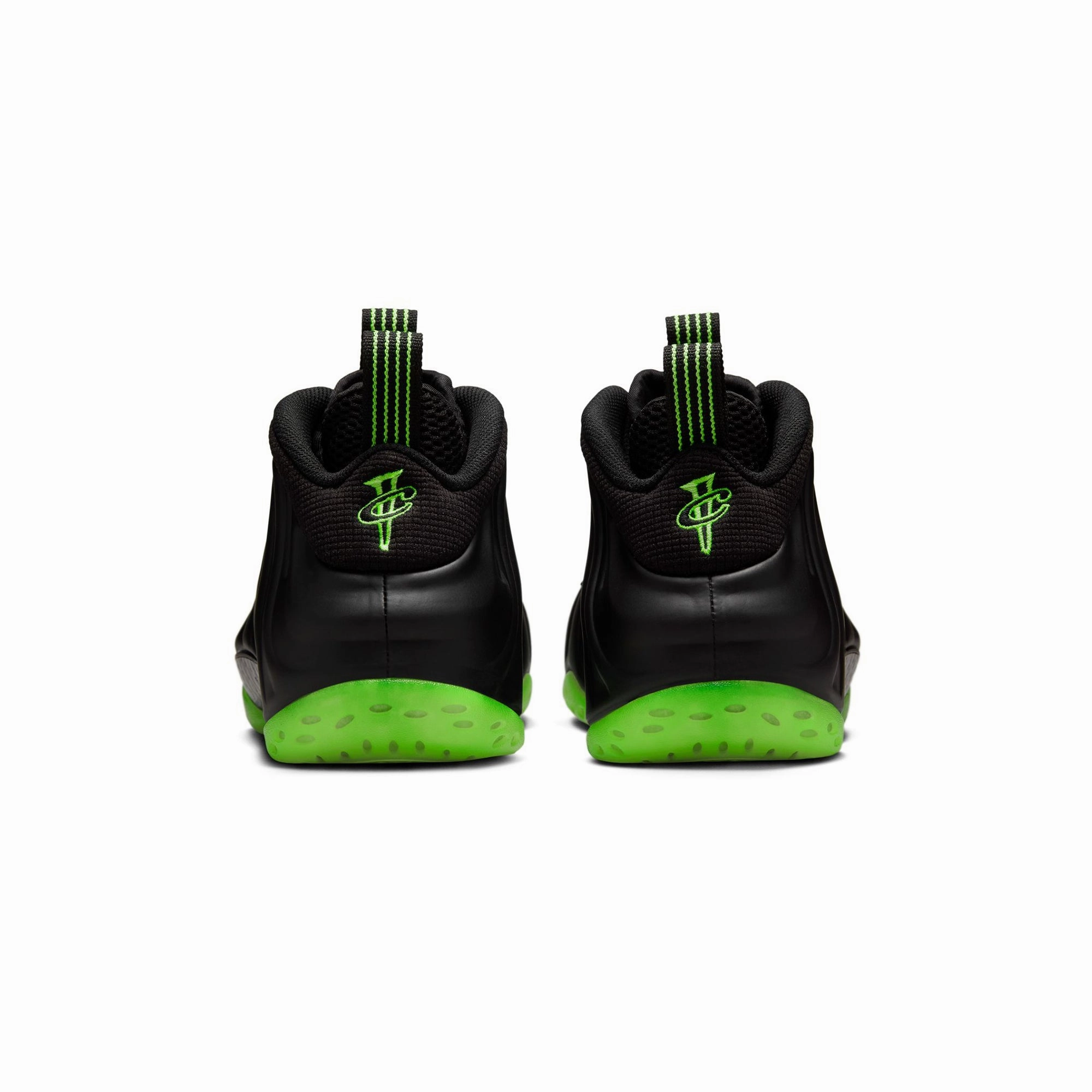 Energy-enhancing Nike Mens Air Foamposite One Shoes
