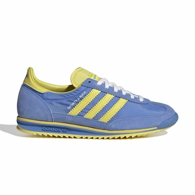Group Hike morning jog   Sporty & Rich SL 72 'Real Blue Light Yellow'