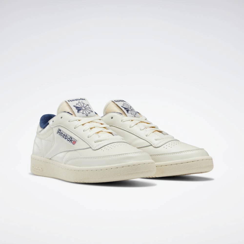 Fashionable Shoes Reebok Footwear Men Club C 85 Vintage Shoes CHALK/ALABASTER/VECTOR NAVY