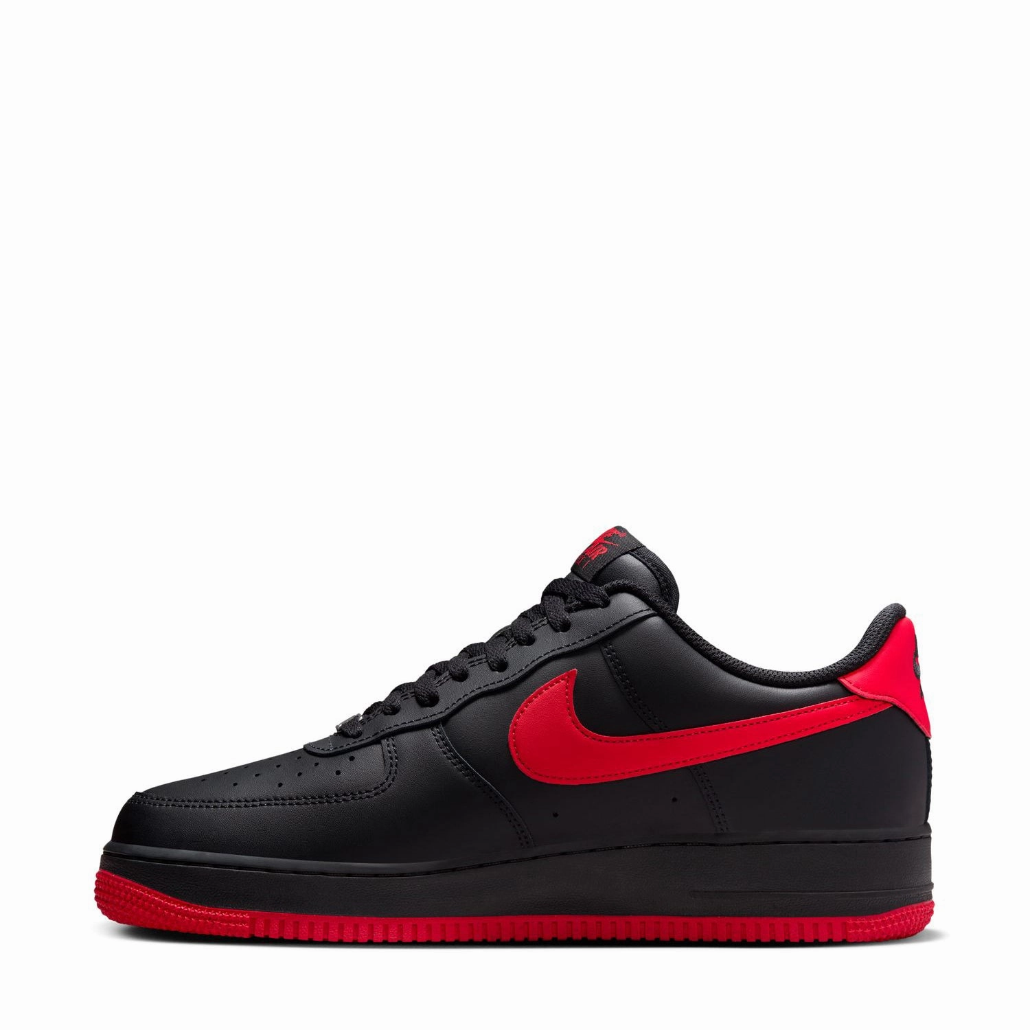 Fast-Paced Performance Air Force 1 Low 07 - Mens