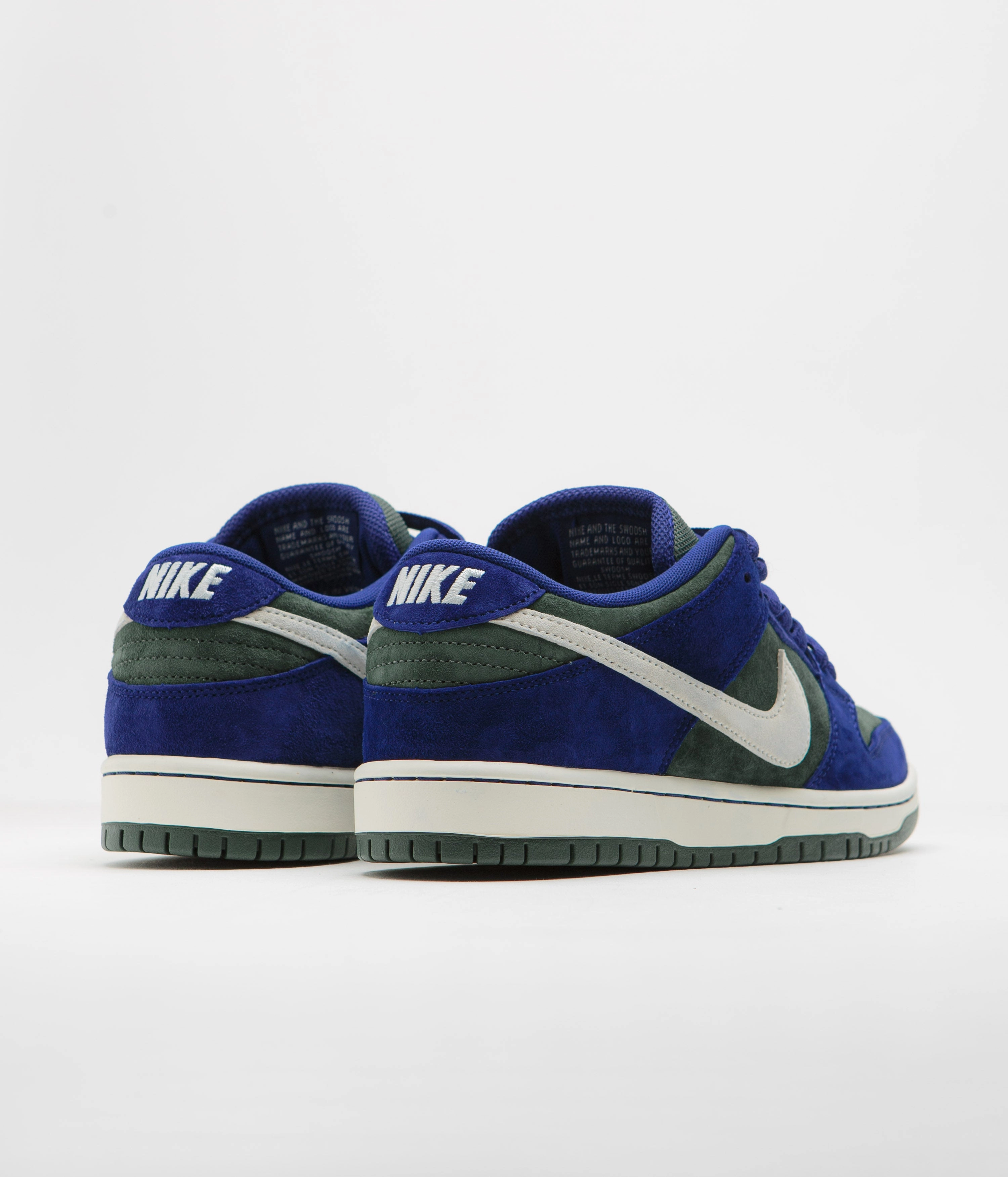 Flexibility Feature Nike SB Dunk Low Pro 'Wildcard' Shoes - Deep Royal Blue / Sail - Vintage Green