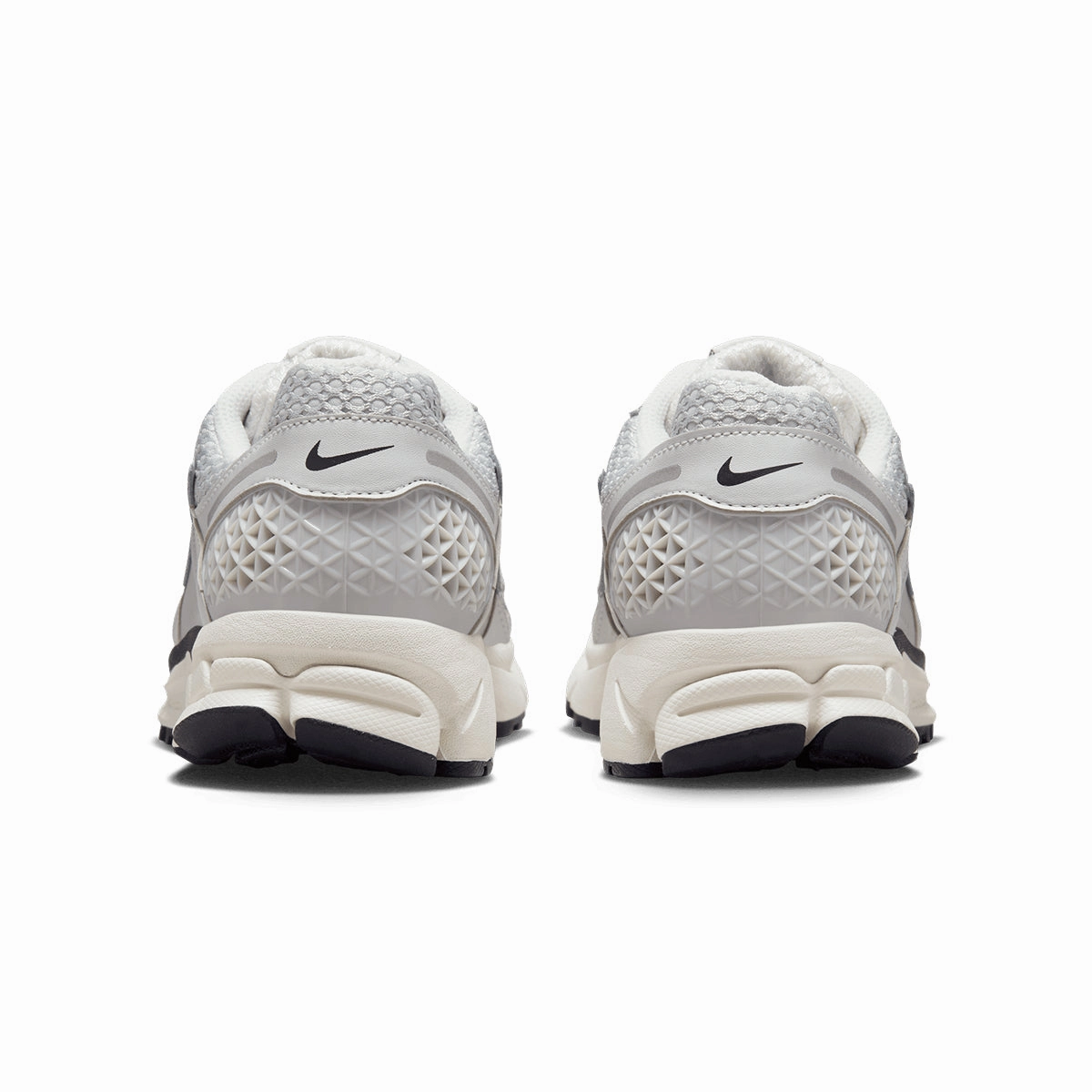 Flexible Wear Wmns Zoom Vomero 5 'Photon Dust Metallic Silver'