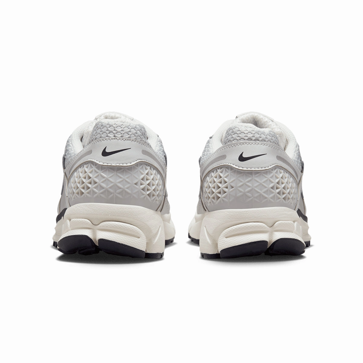 Flexible Wear Wmns Zoom Vomero 5 'Photon Dust Metallic Silver'
