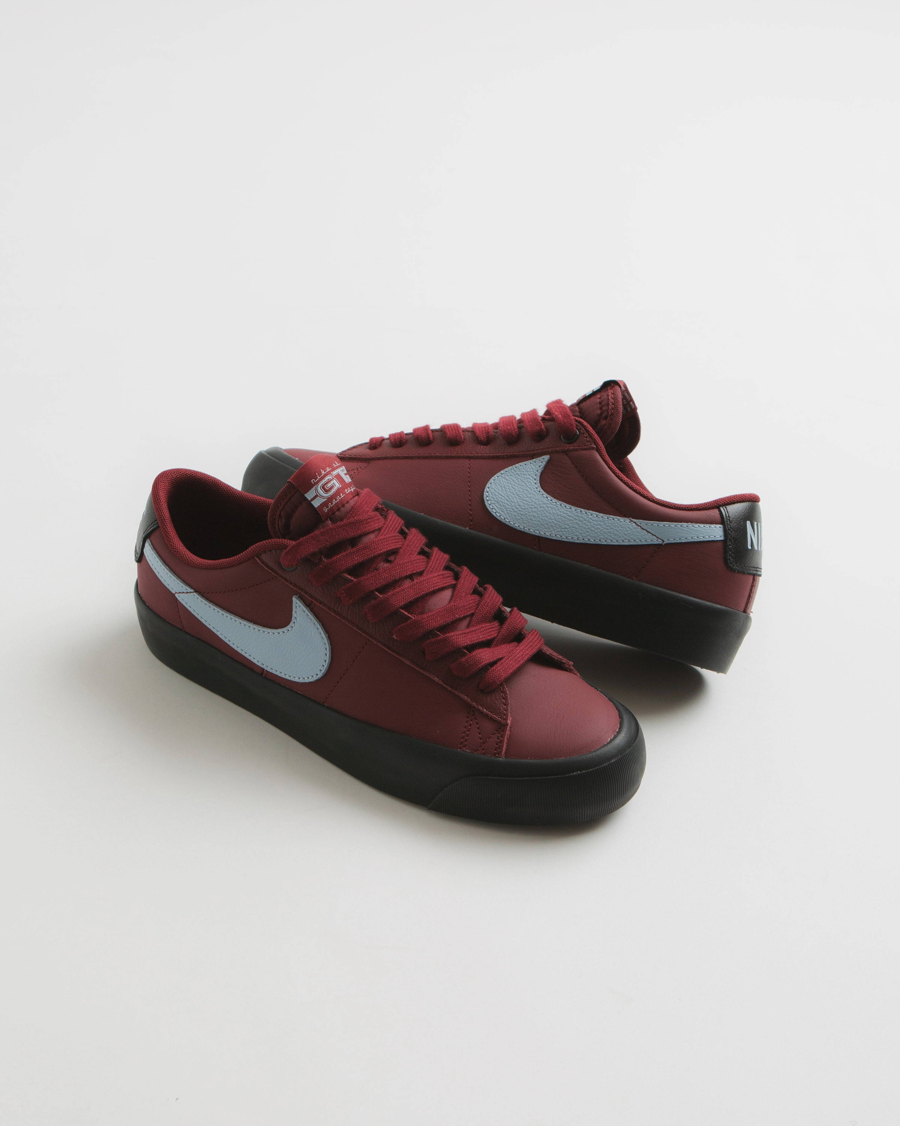 Fresh Look Nike SB Blazer Low Pro GT Shoes - Dark Team Red / Light Armory Blue
