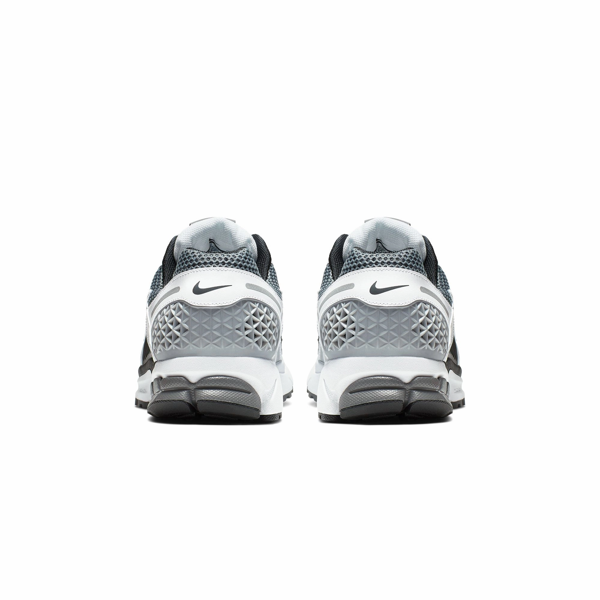 Glam silhouette Nike Mens Zoom Vomero 5 SE SP Shoes