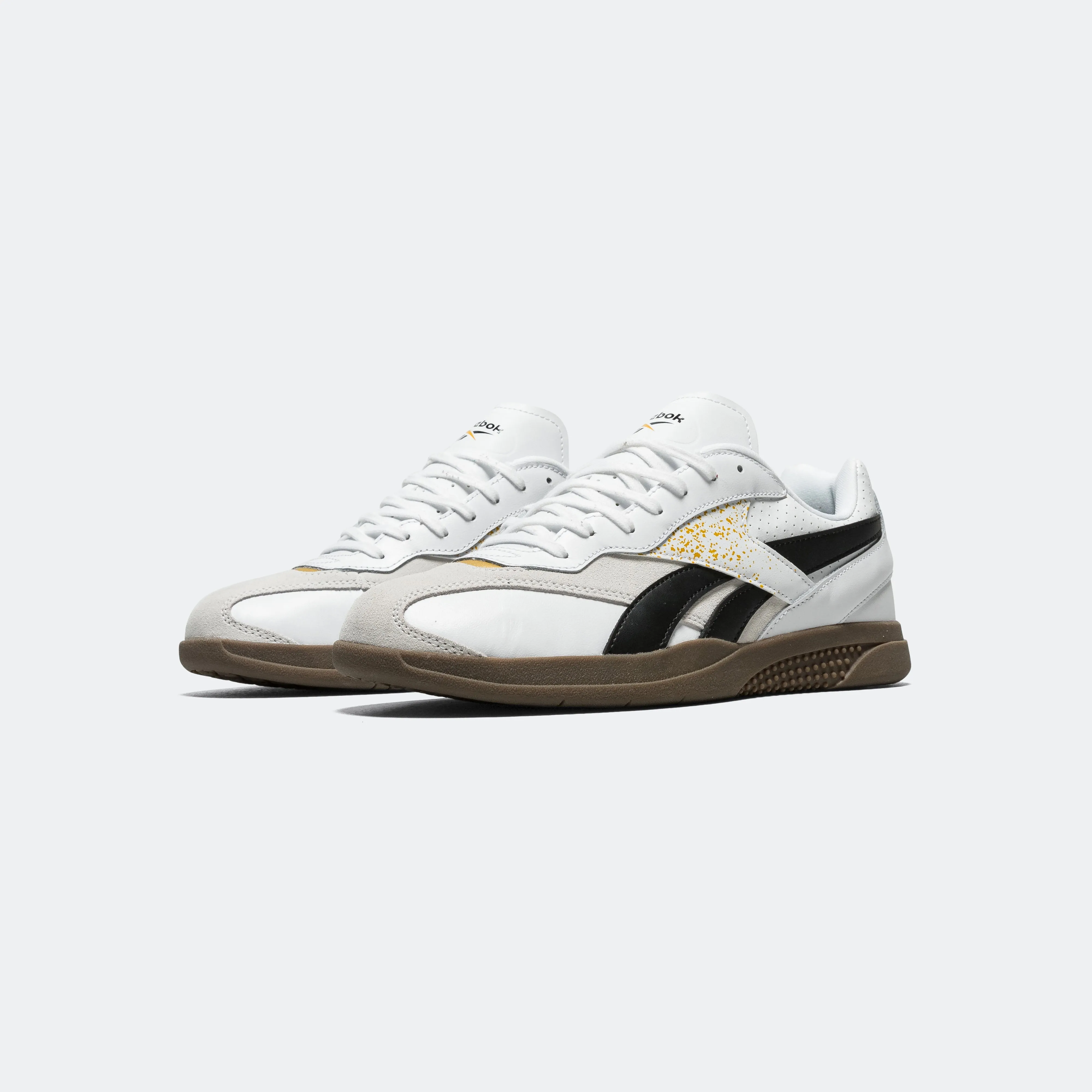 Hammer Street - White/Black-Gum Modern Comfort