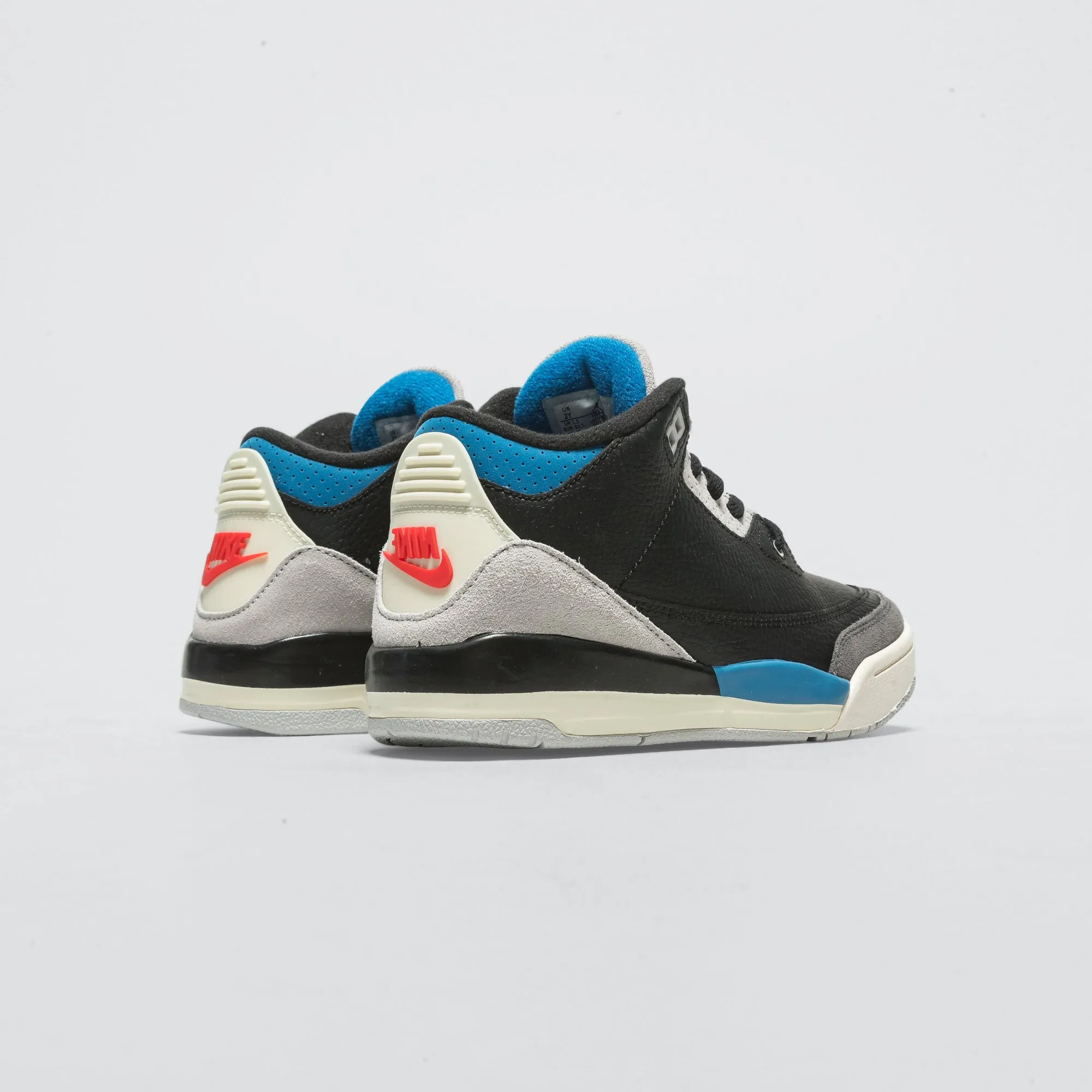 Jordan 3 Retro (GS) - Black/Chile Red-Neutral Grey Flex Edge