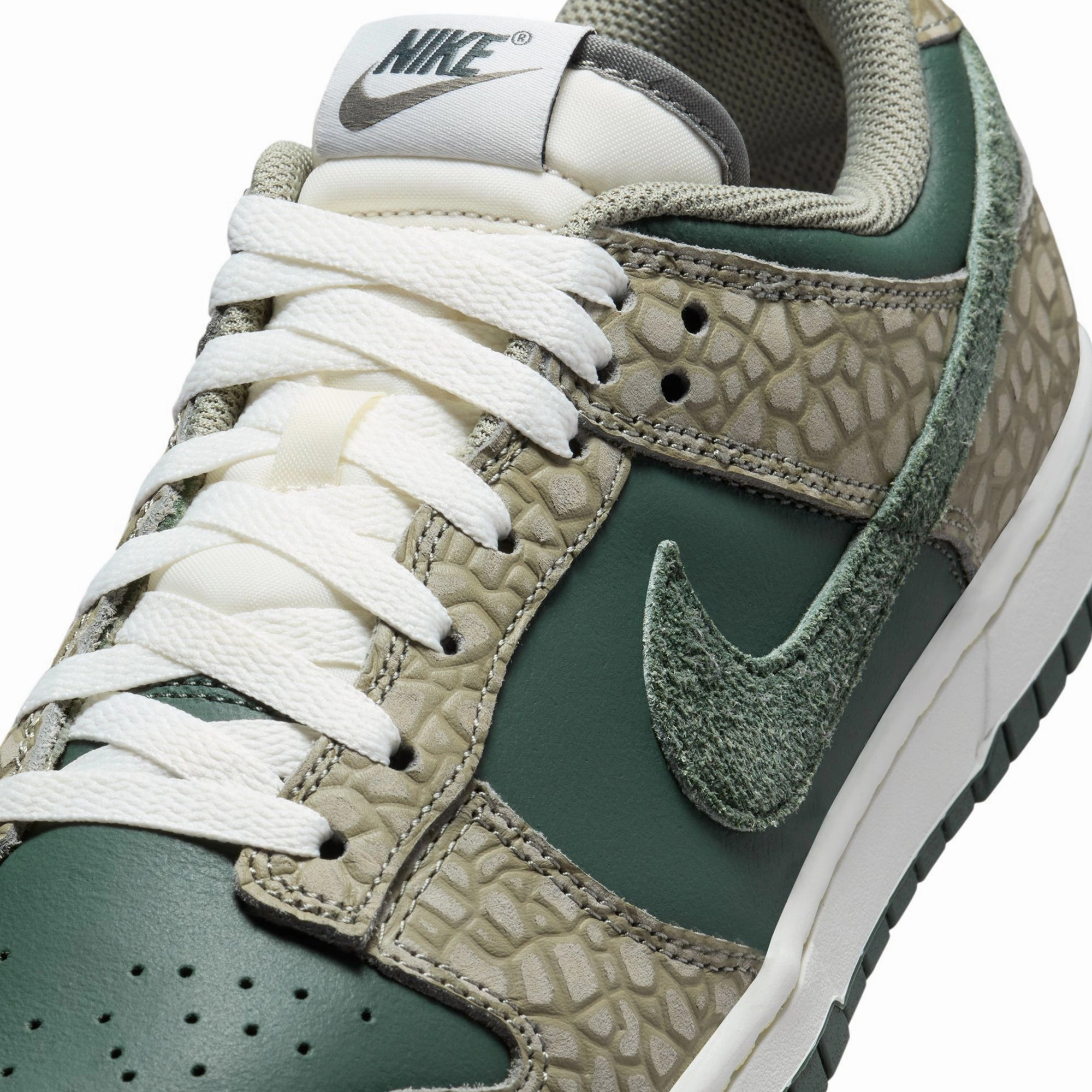 Max Flex Nike Mens Dunk Low Retro Premium Shoes