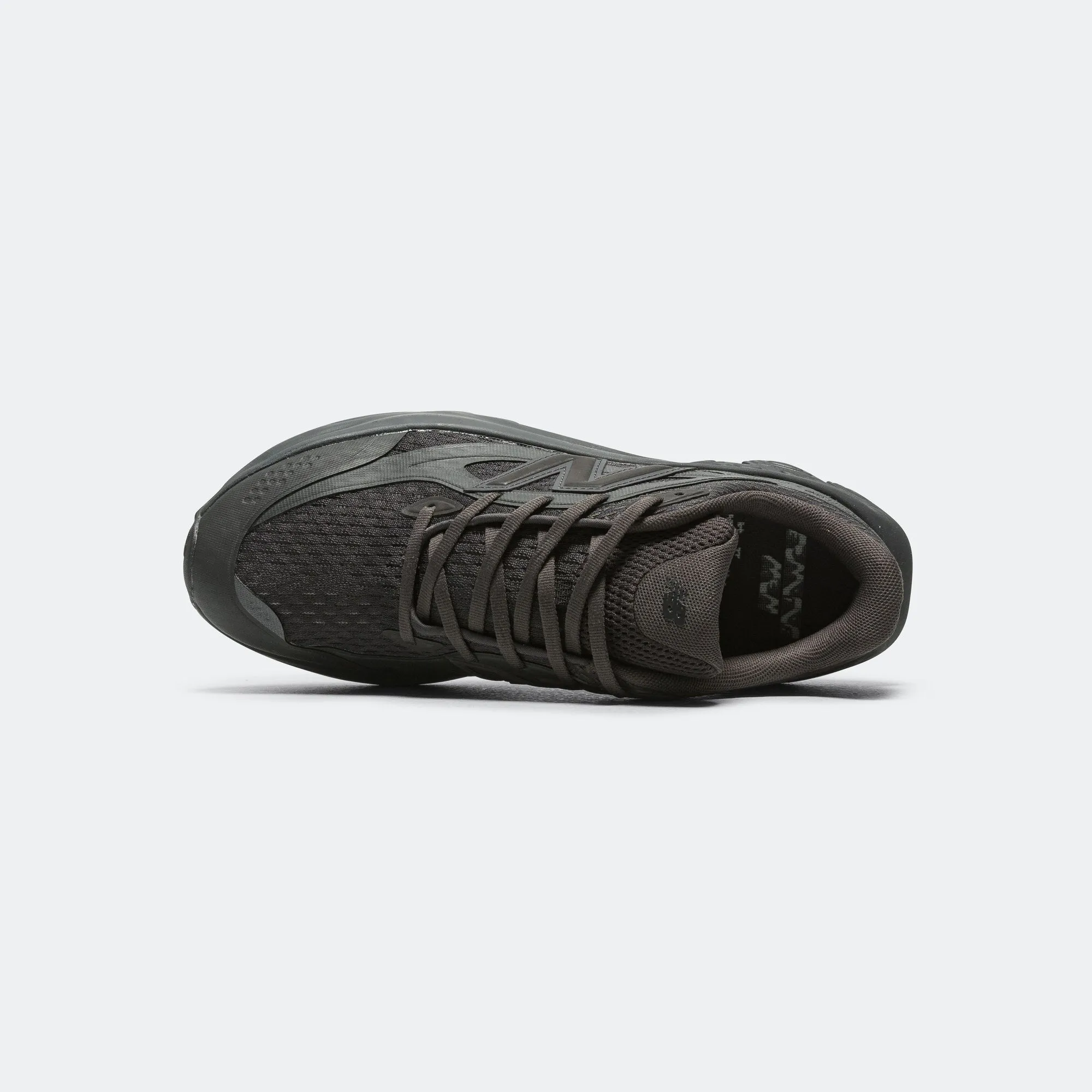 Minimal Look Fresh Foam Trainer - UTRNWD