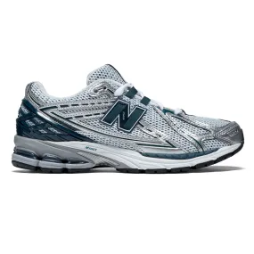 New Balance 1906R Shoes - Silver Metallic Luxurious Comfort Seamless Design