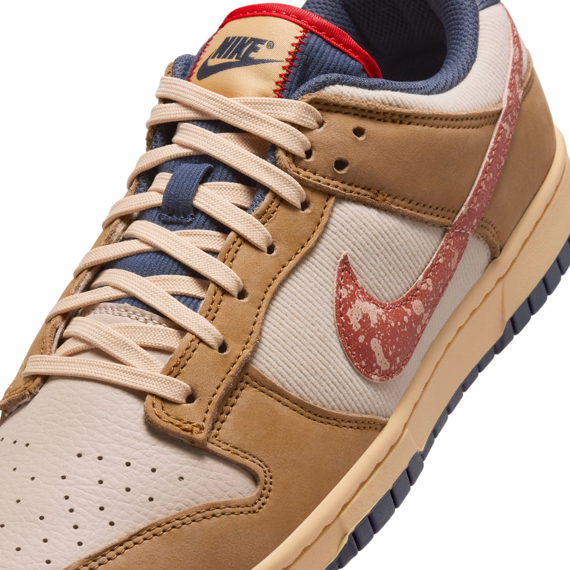 Nike Mens Dunk Low Retro SE Shoes Energy-enhancing