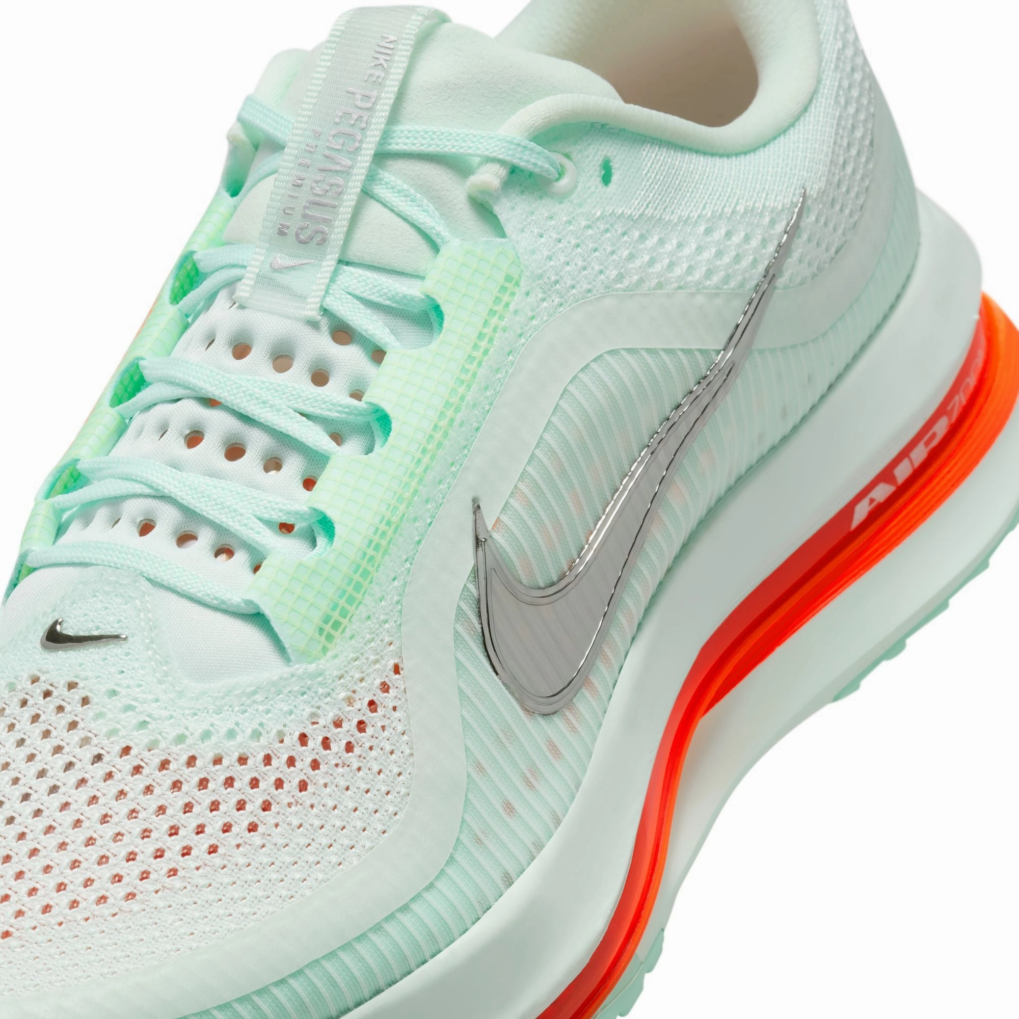 Nike Mens Pegasus Premium Shoes Durable Traction Pods