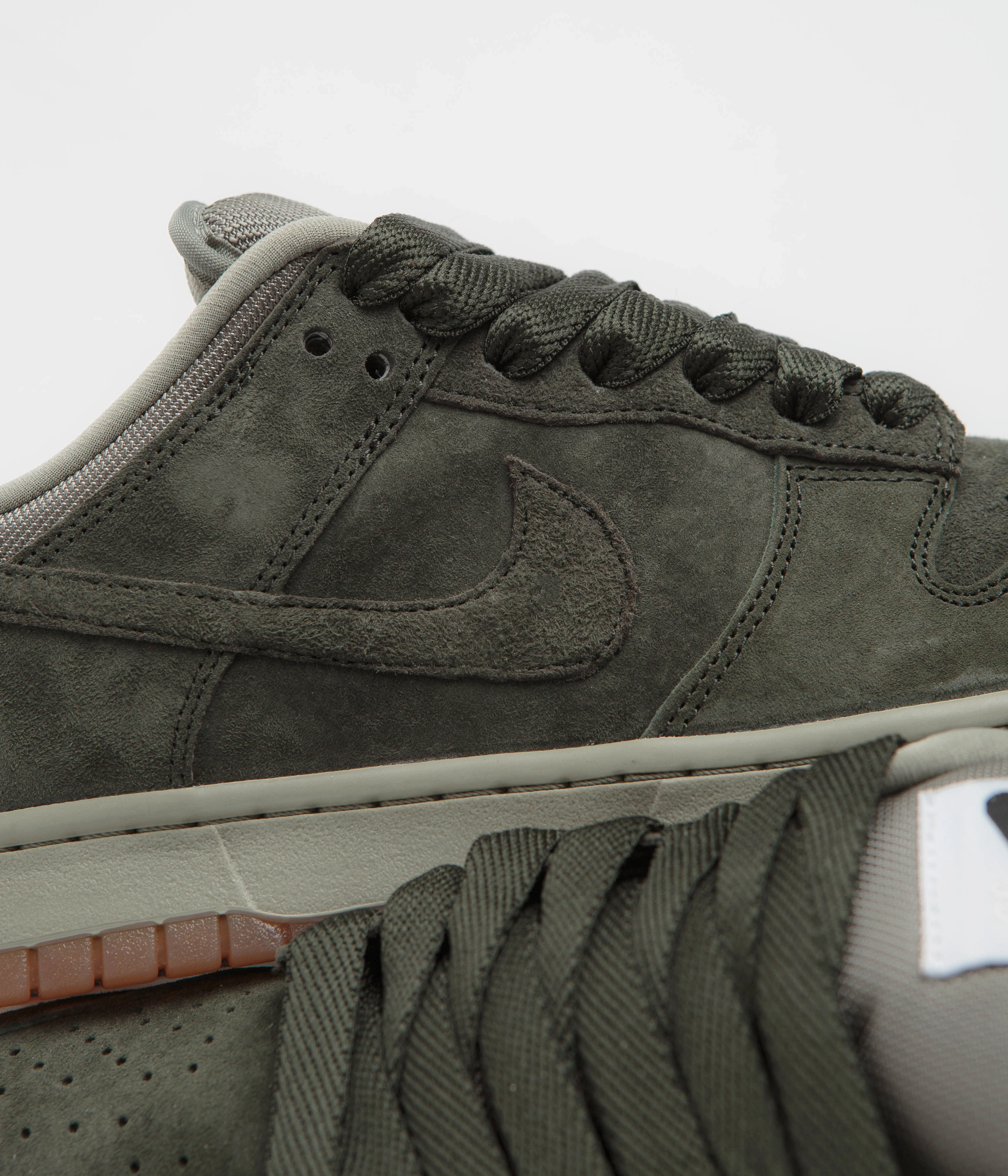 Nike SB Dunk Low Pro B Shoes - Sequoia / Sequoia - Light Army - White High Performance Concept