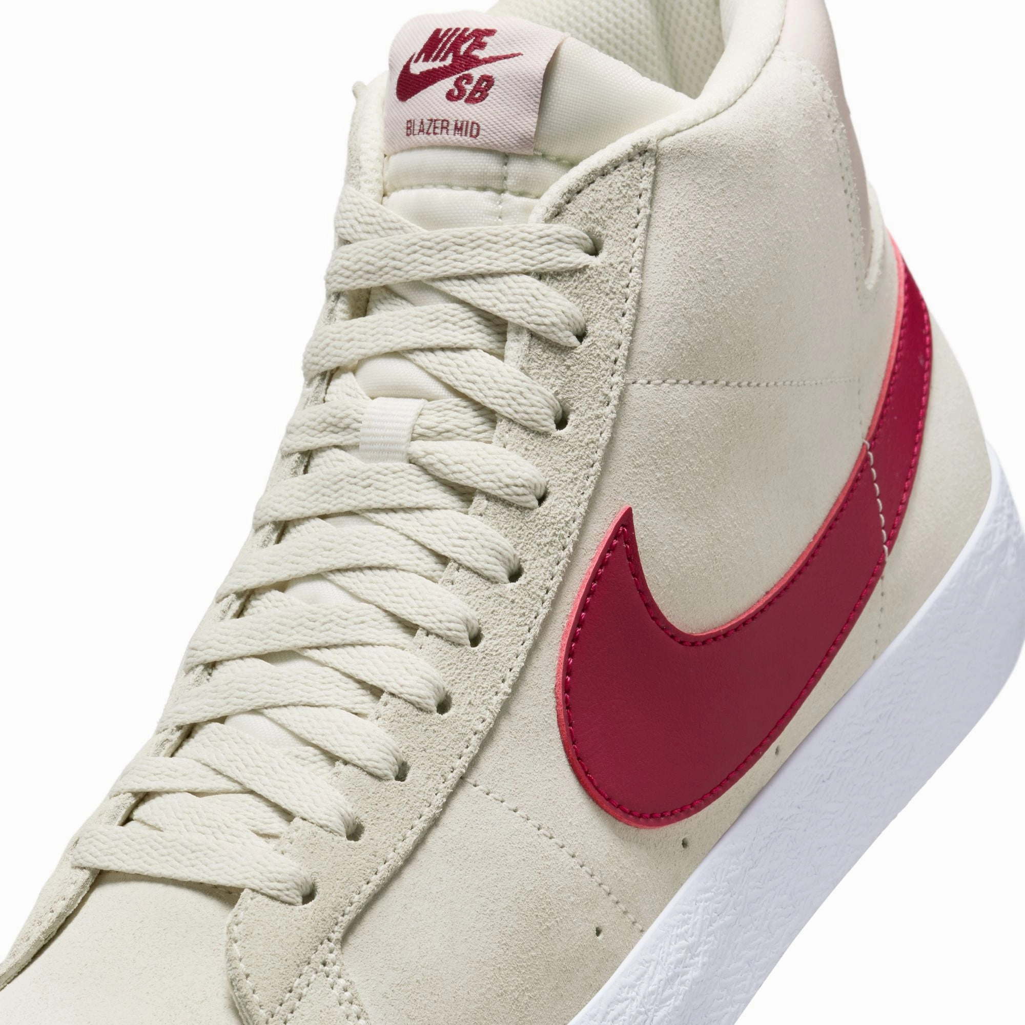 Nike SB Mens Zoom Blazer Mid Shoes Shock-absorbent cushioning