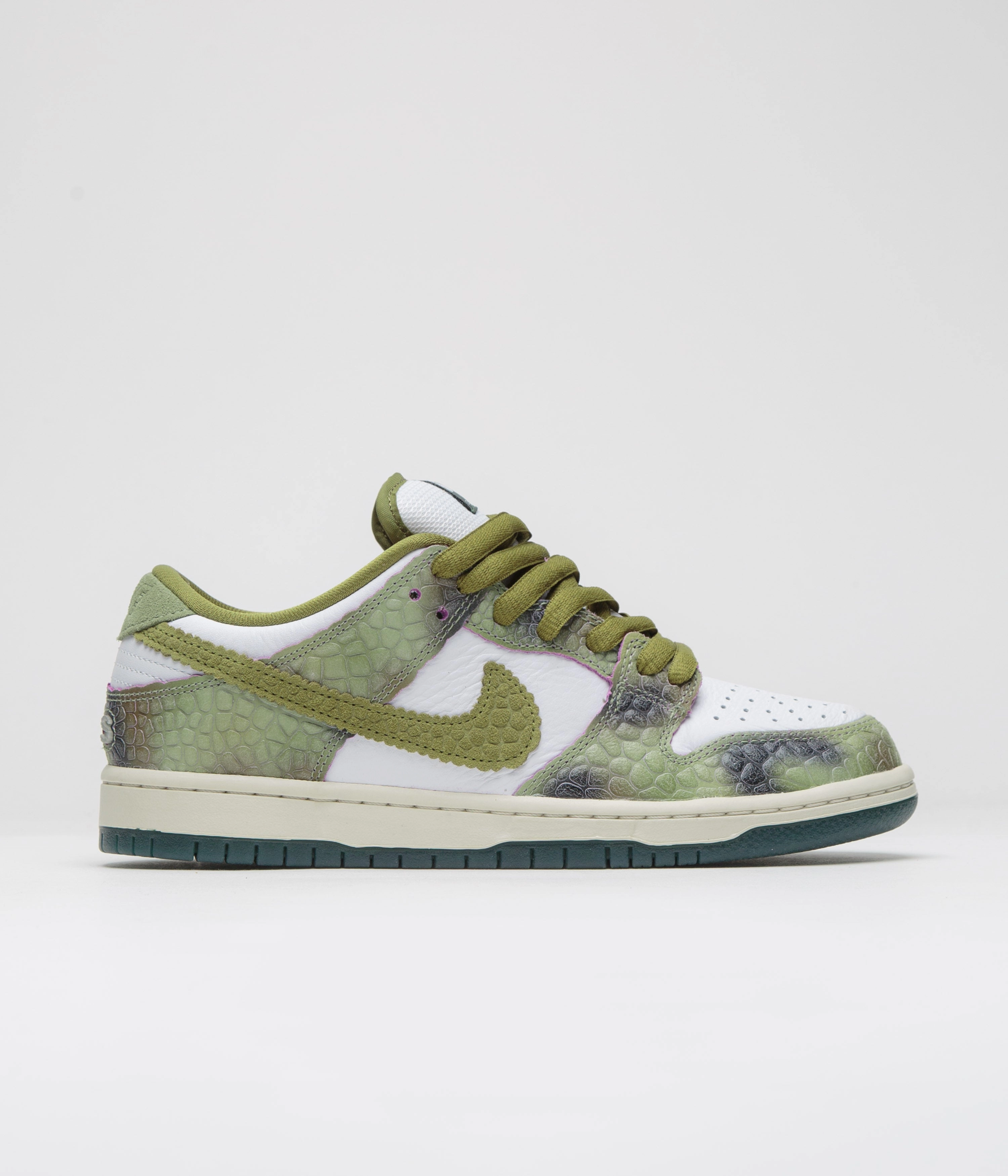 Nike SB x Alexis Sablone Dunk Low Pro 'Chameleon' Shoes - Oil Green / Desert Moss - White Running Cushioning