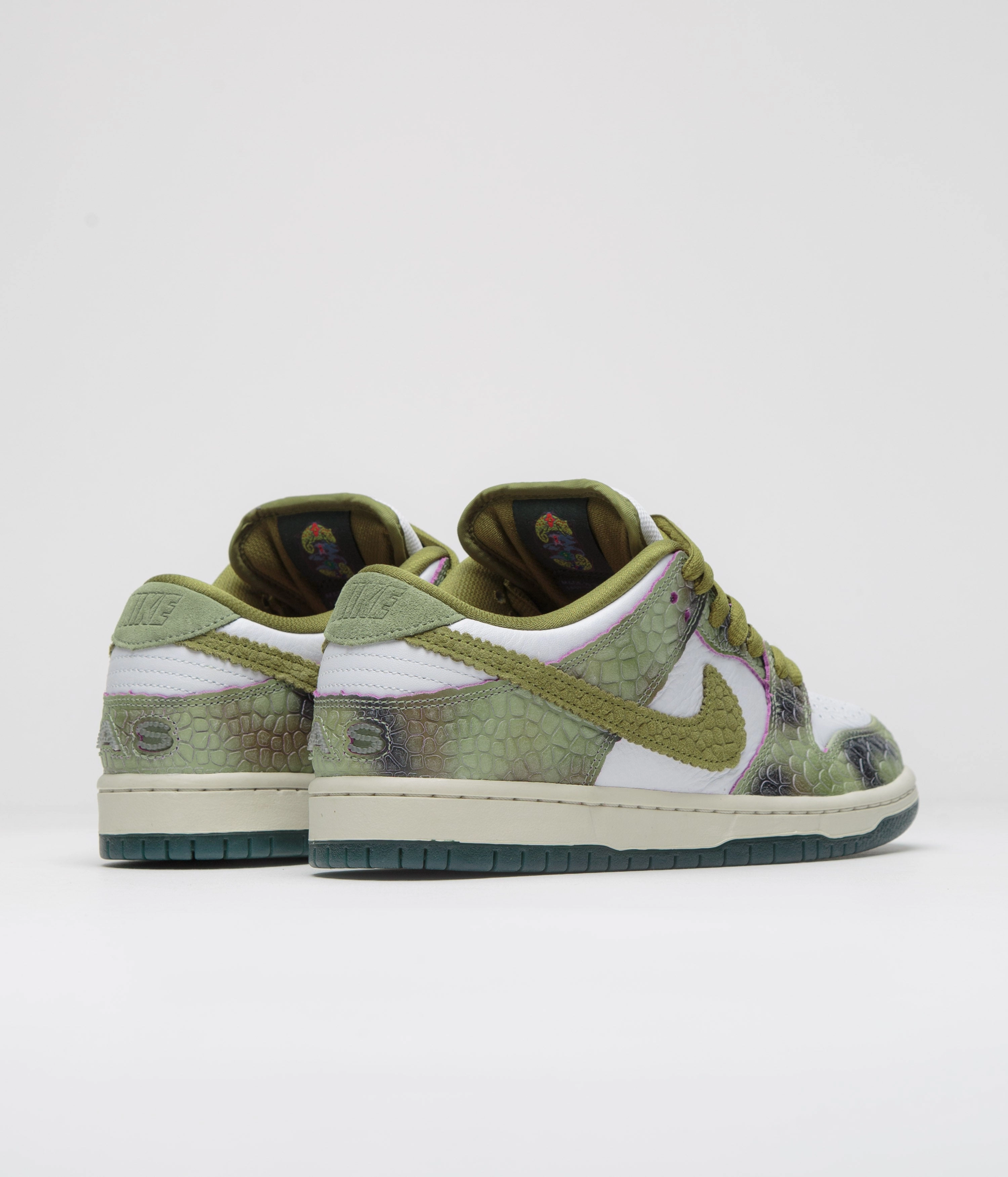 Nike SB x Alexis Sablone Dunk Low Pro 'Chameleon' Shoes - Oil Green / Desert Moss - White Easy On And Off