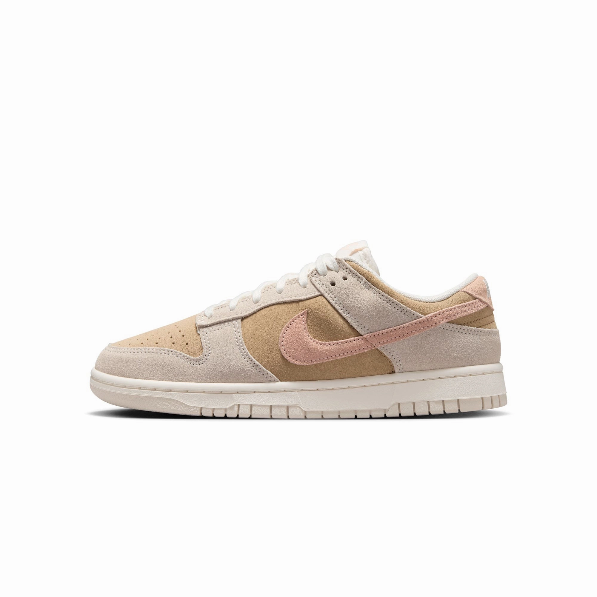 Nike Womens Dunk Low Shoes Cushioned lining