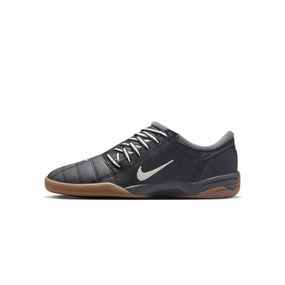 Soft Leather Maximum Grip Nike Womens Total 90 III SP Shoes
