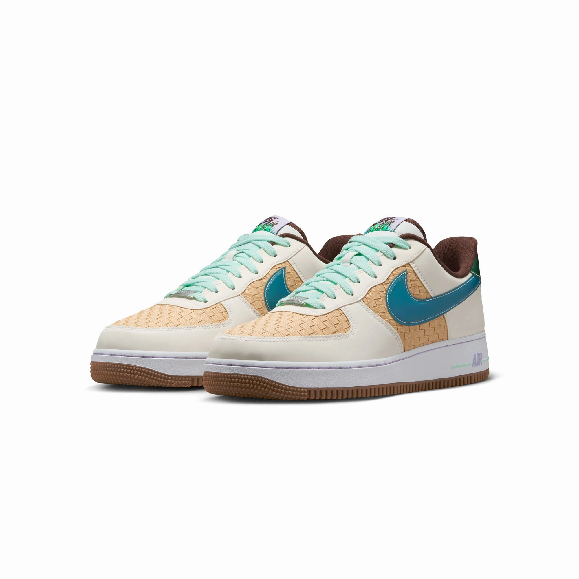 Padded Fit Nike Mens Air Force 1 Retro QS Shoes