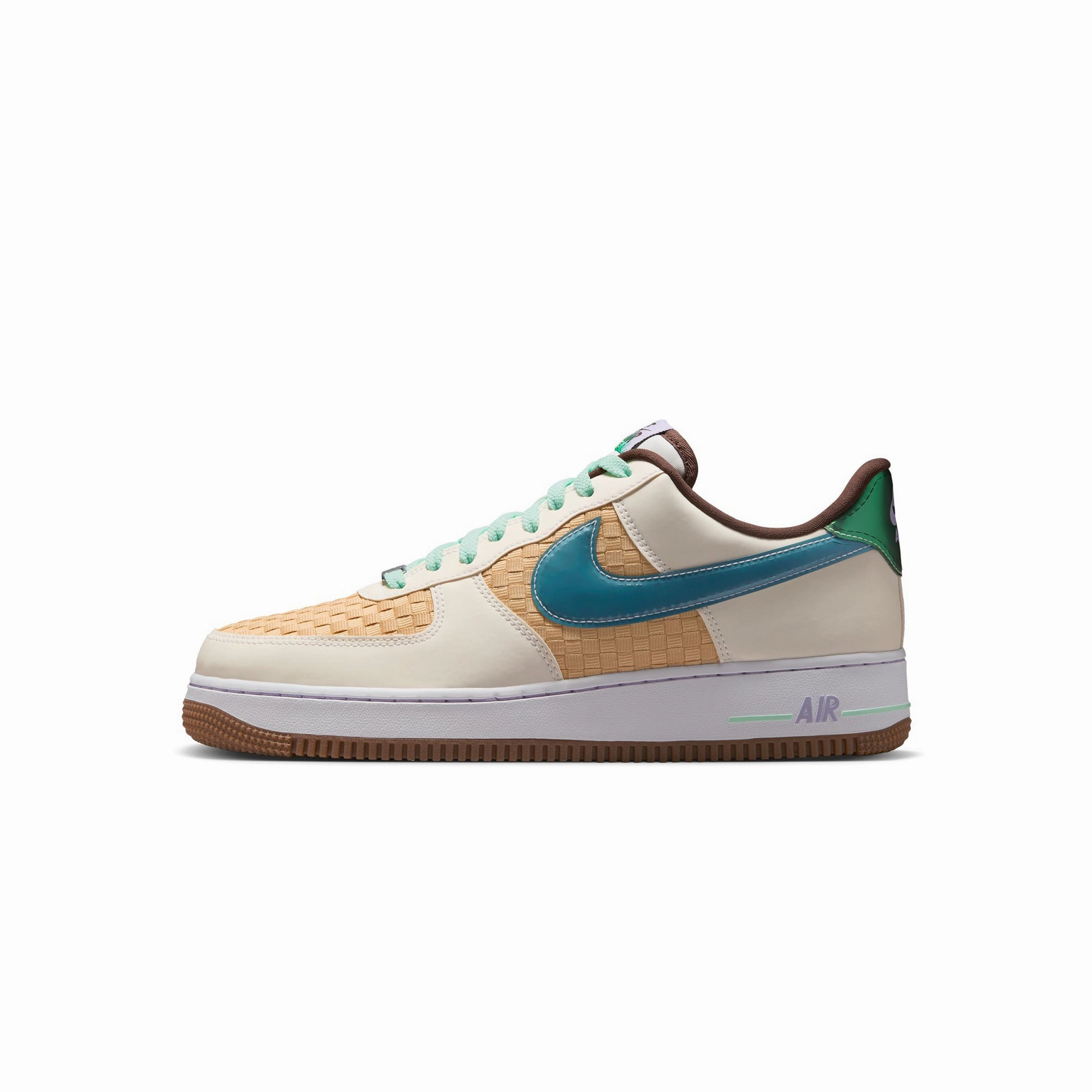 Nike Mens Air Force 1 Retro QS Shoes Supportive touch Off-Road Ready
