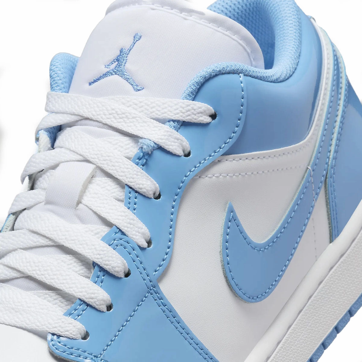 Push Off Boost Air Jordan 1 Low SE 'Legend Blue'