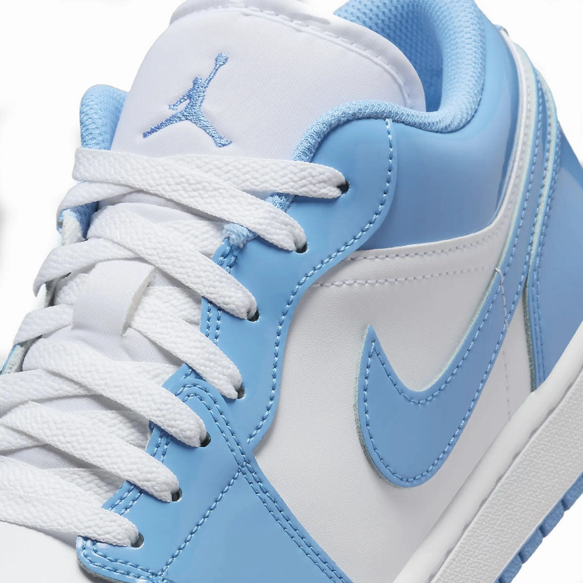 Push Off Boost Air Jordan 1 Low SE 'Legend Blue'