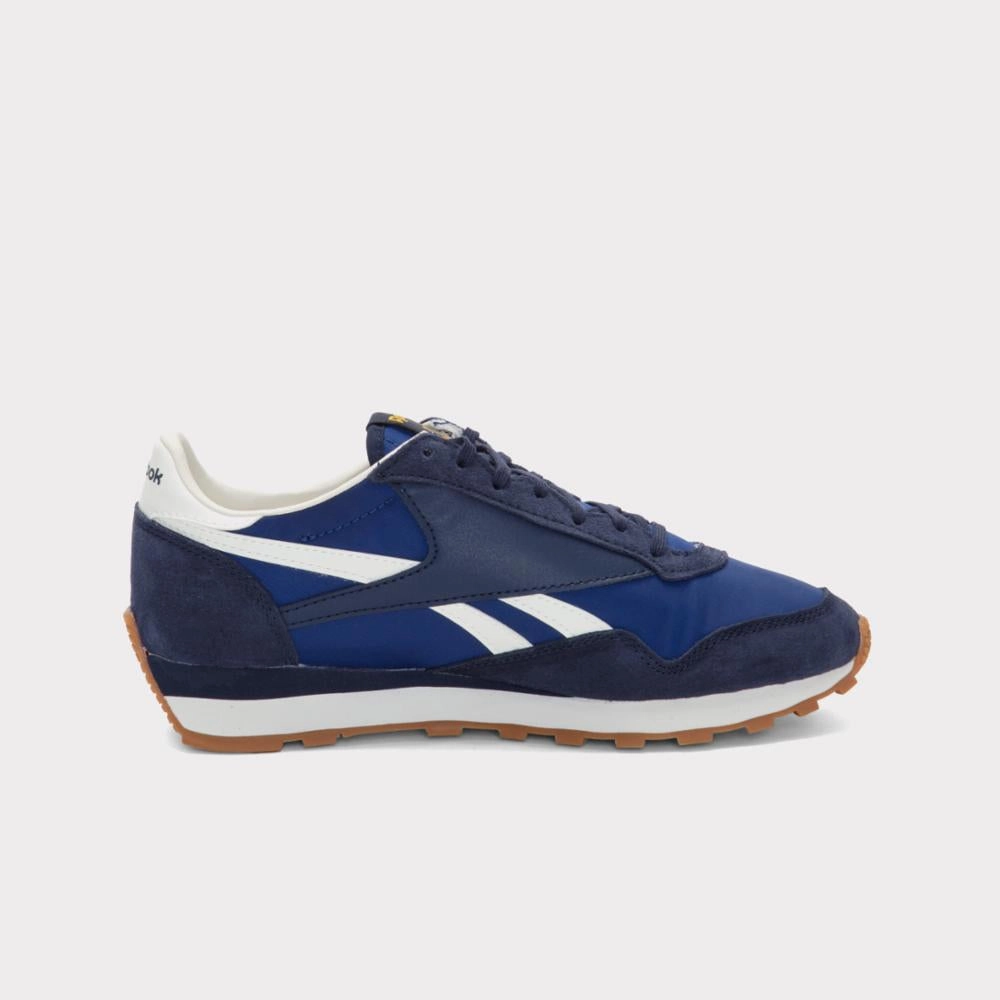 Reebok Footwear Men Aztec II Shoes VECT NAVY/CLASSIC COBALT/CHALK Light cushion