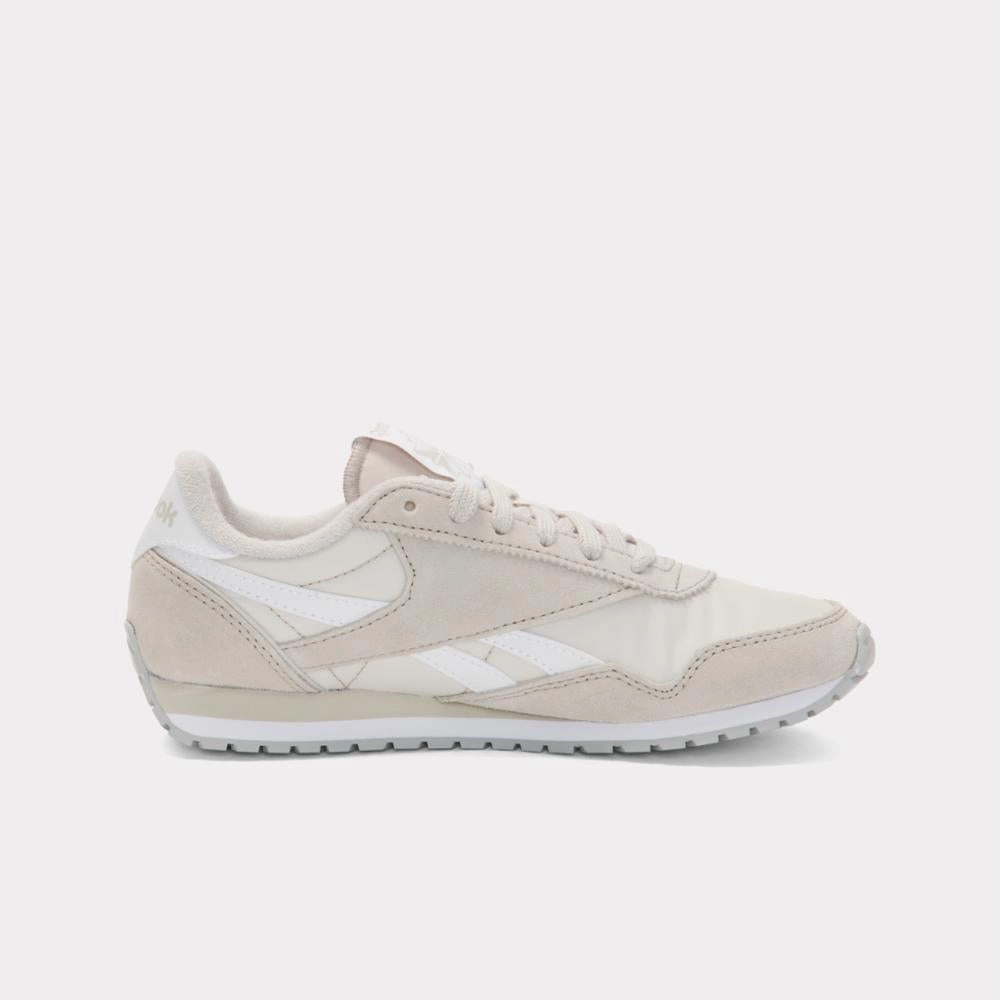 Reebok Footwear Women Classic AZ Shoes SPORT BEIGE/SPORT BEIGE/WHITE Urban Step Comfort