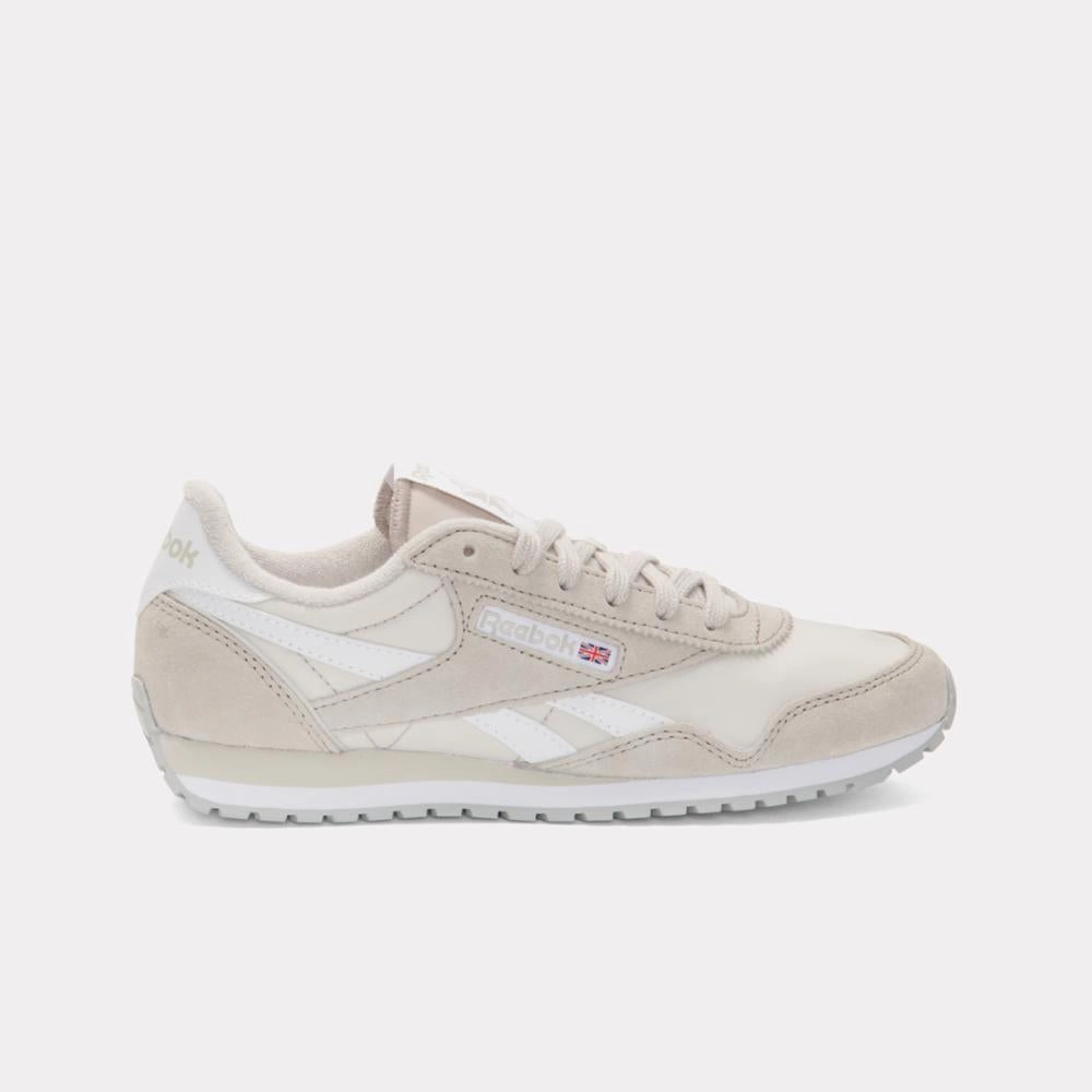 Storm Walk Fast Go Reebok Footwear Women Classic AZ Shoes SPORT BEIGE/SPORT BEIGE/WHITE