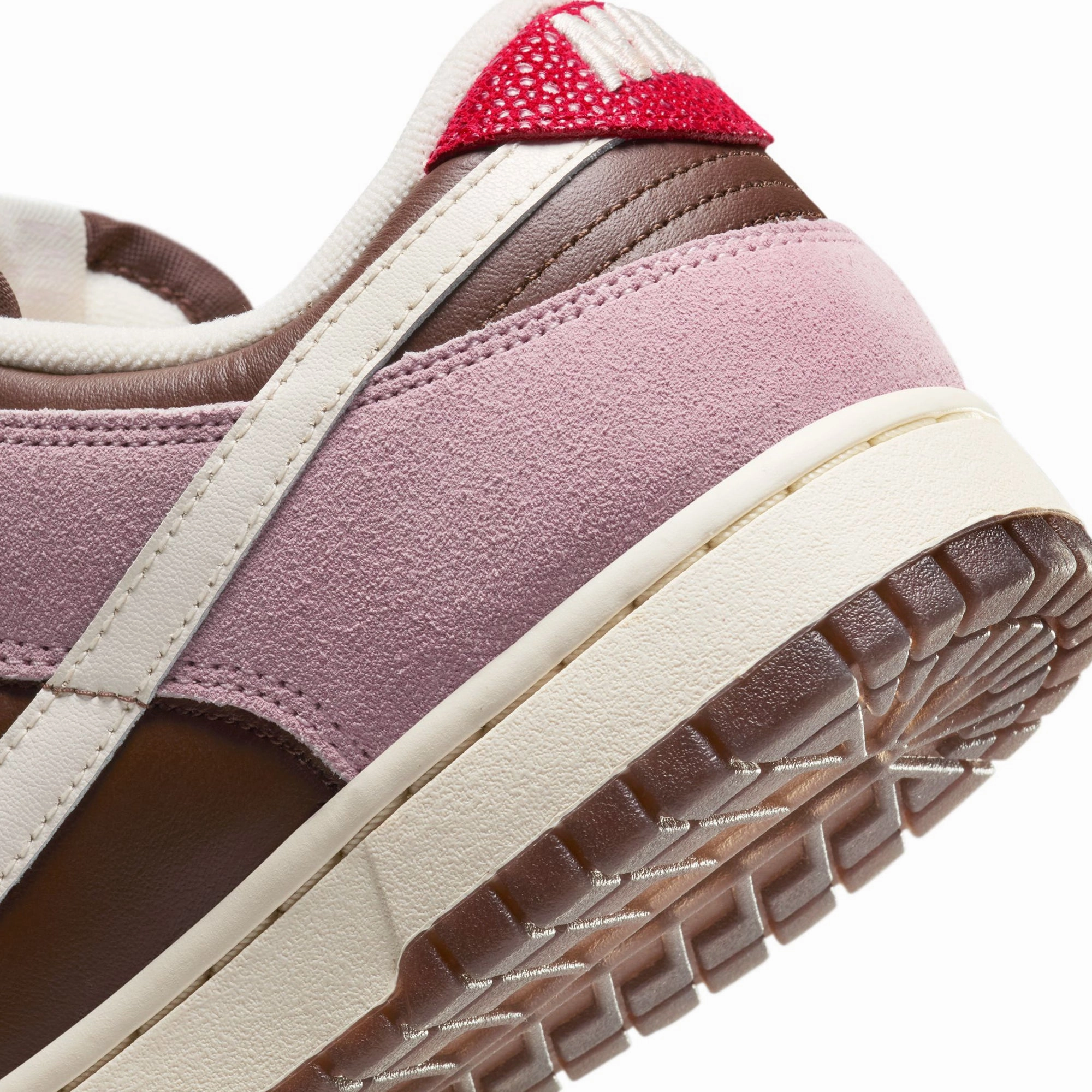 Responsive Motion Fit Nike Womens Dunk Low "Neapolitan" Shoes