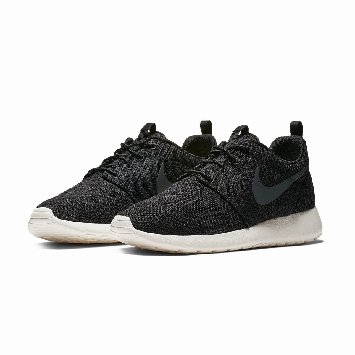 Roshe Run 'Black White' Dynamic silhouette