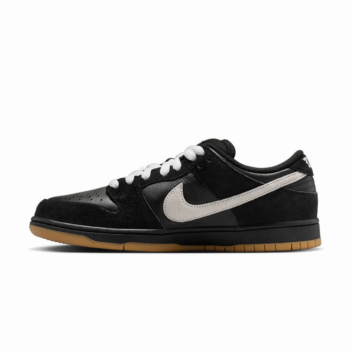SB Dunk Low Pro 'Black White' Sophisticated piece